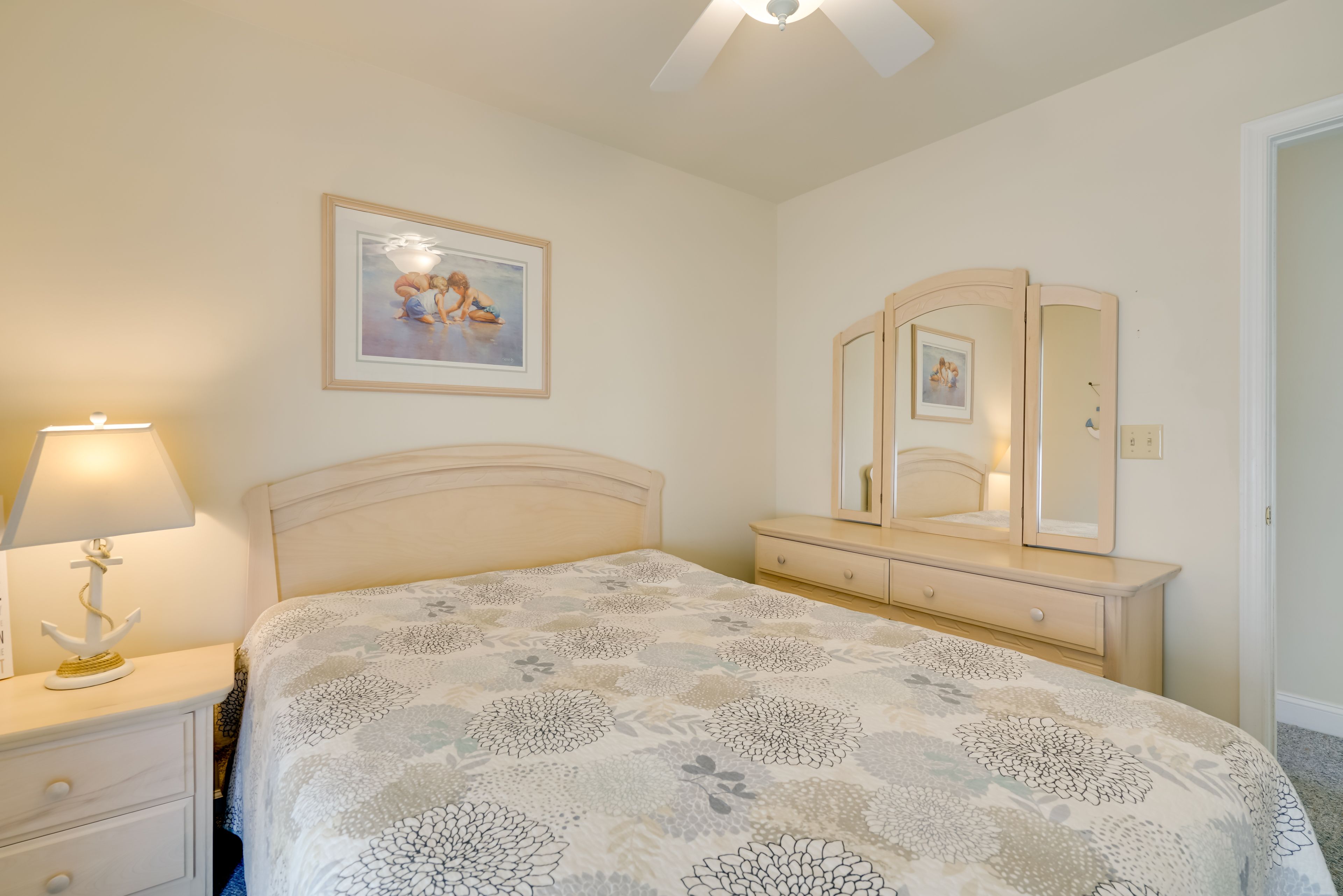 Bedroom 2 | Queen Bed