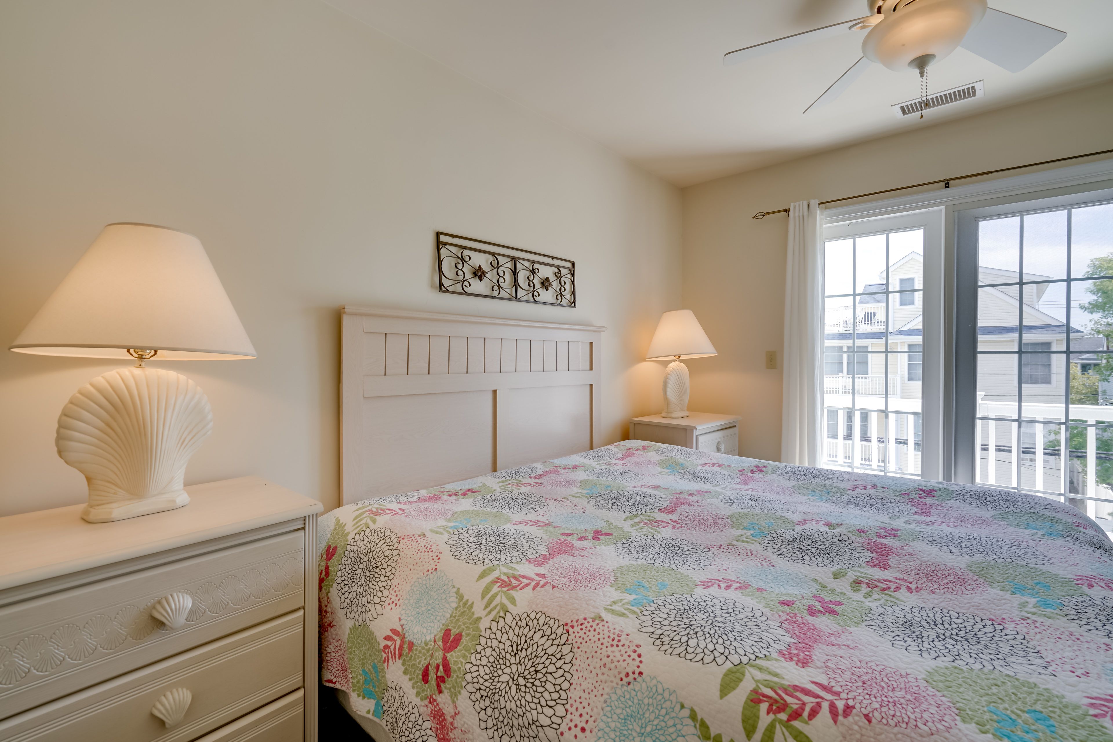 Bedroom 1 | King Bed | Linens Provided