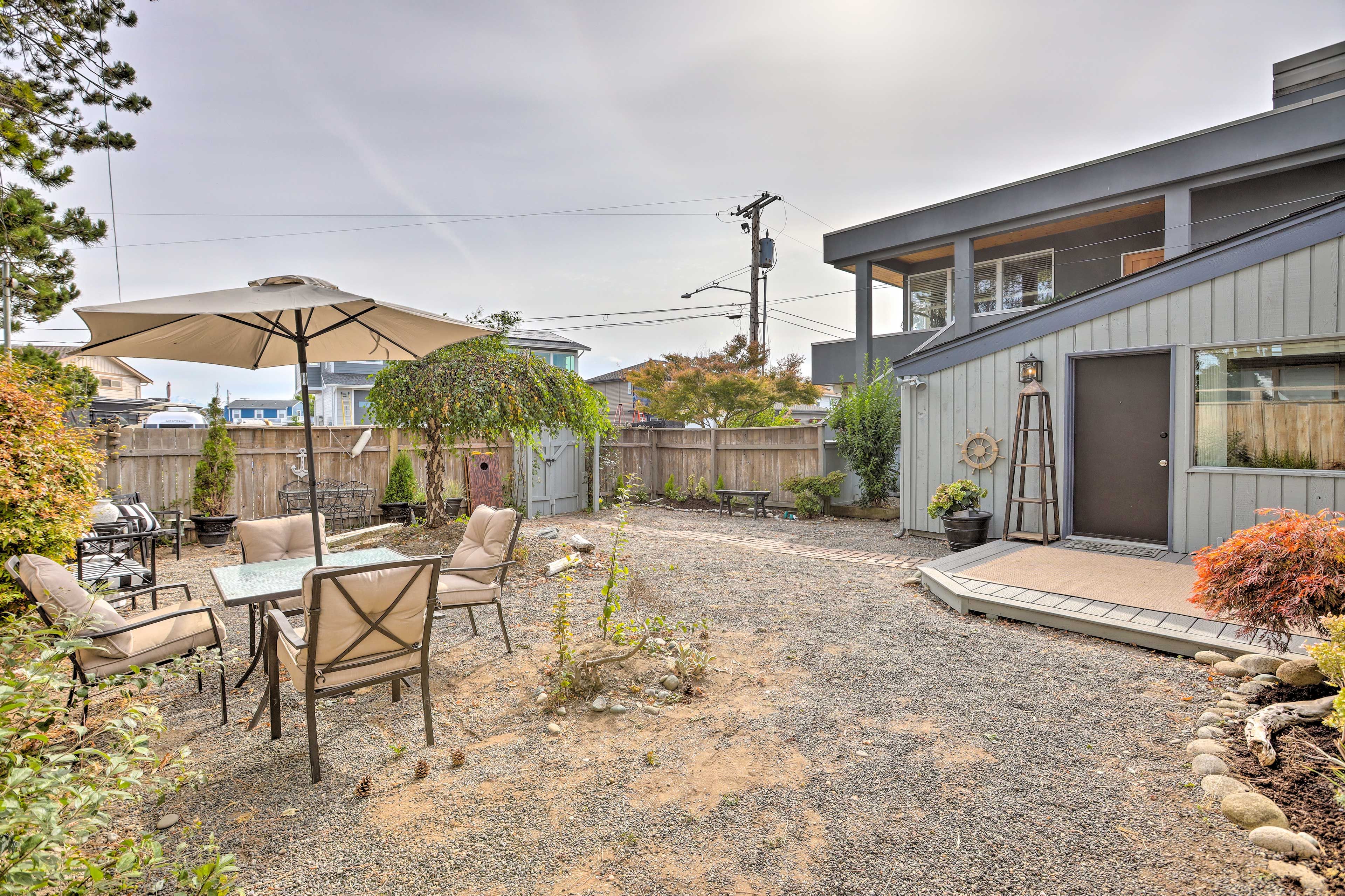 Private Front Yard