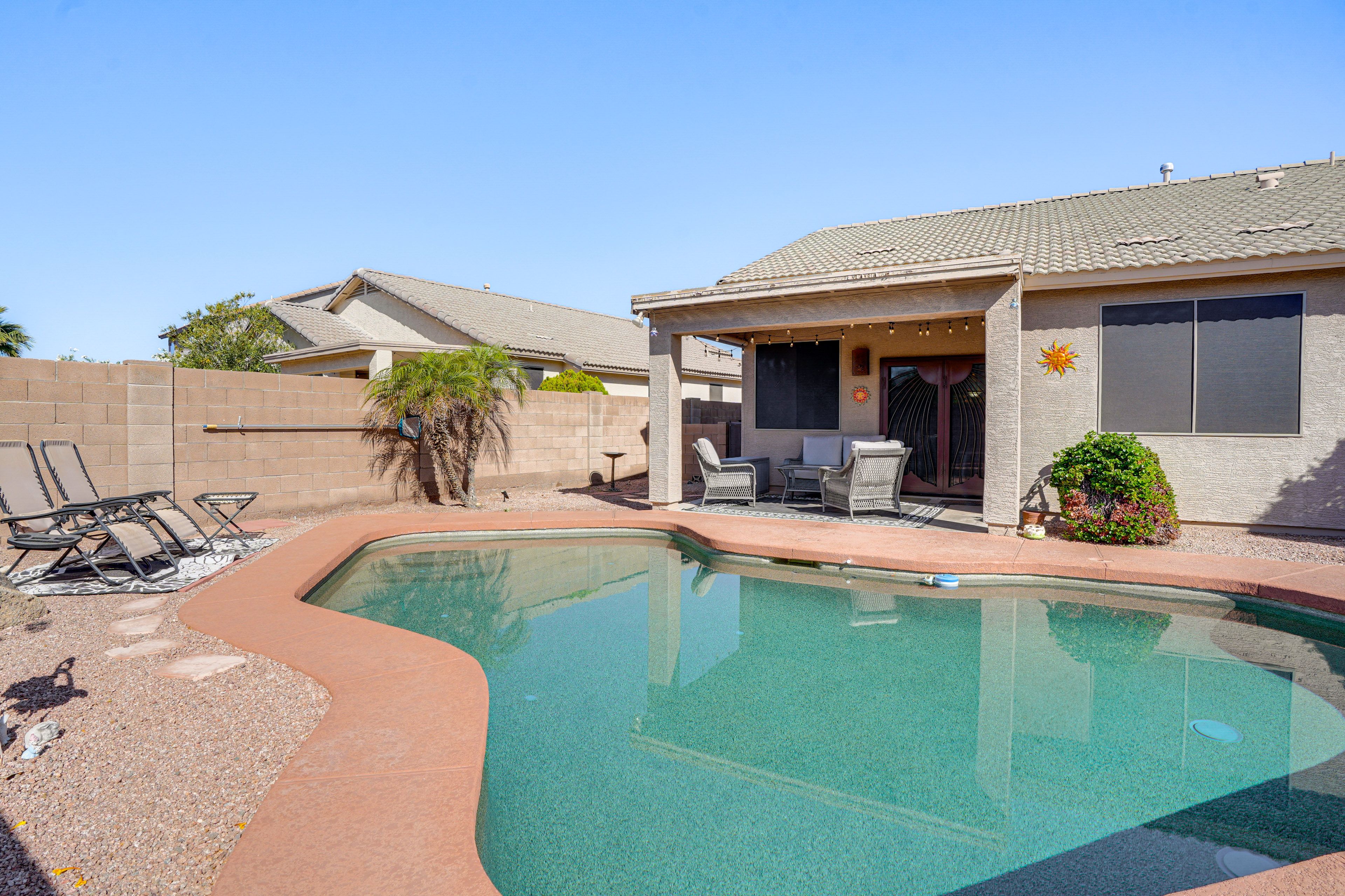 Avondale Vacation Rental | 3BR | 2BA | 1,691 Sq Ft | 1 Step Required for Access