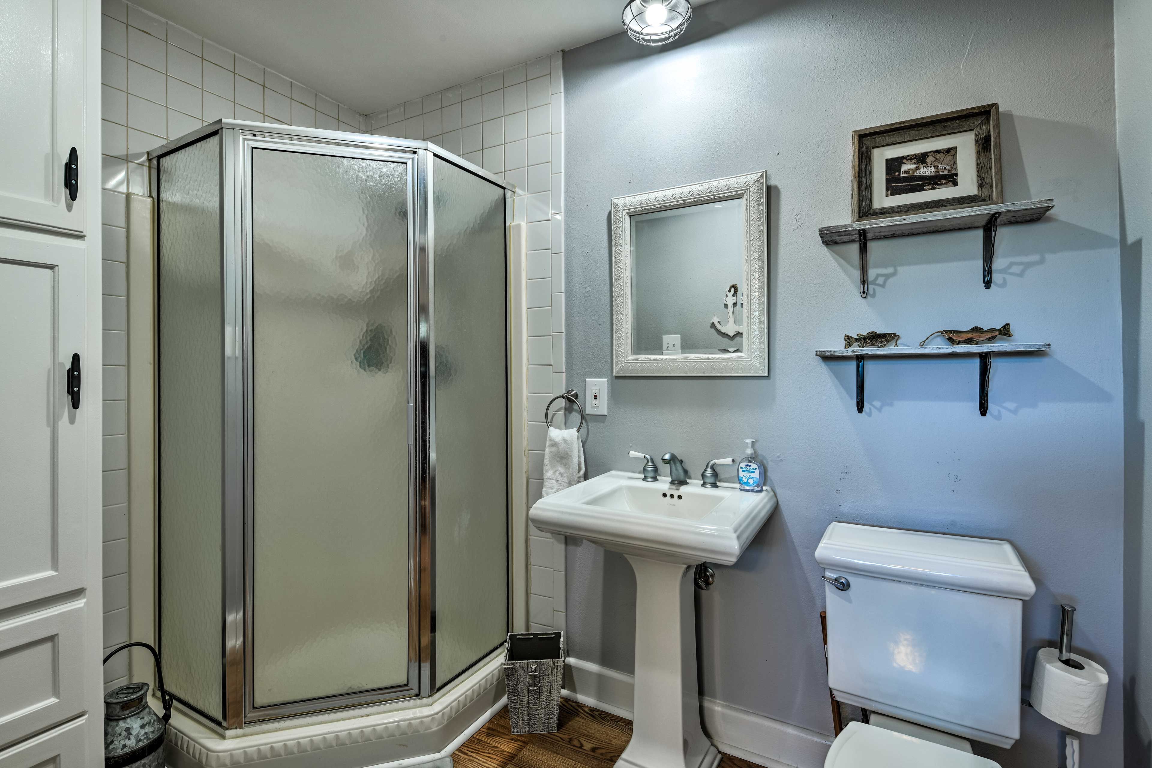 Full Bathroom