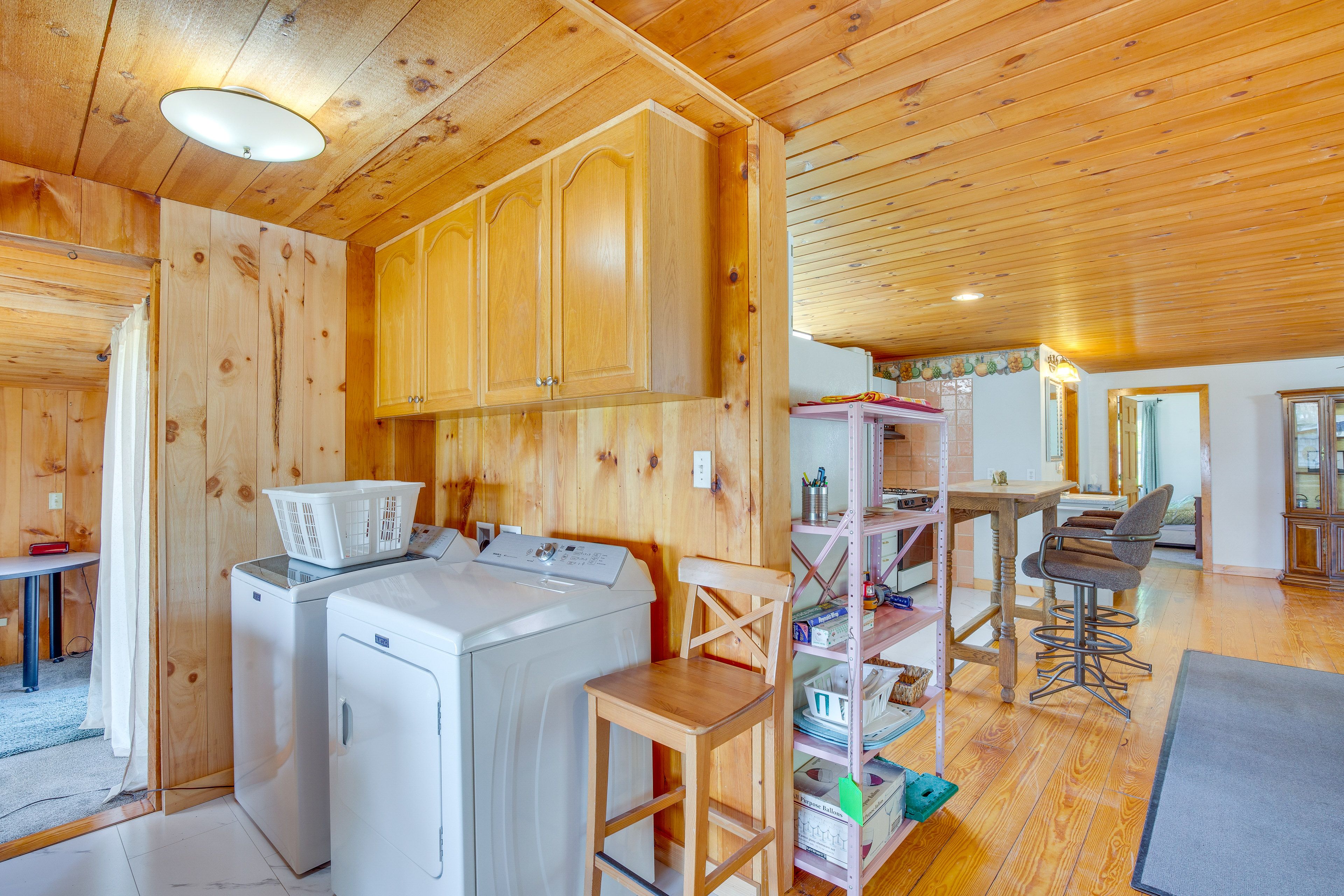 Laundry Area | Washer/Dryer | Hangers | Trash Bags/Paper Towels