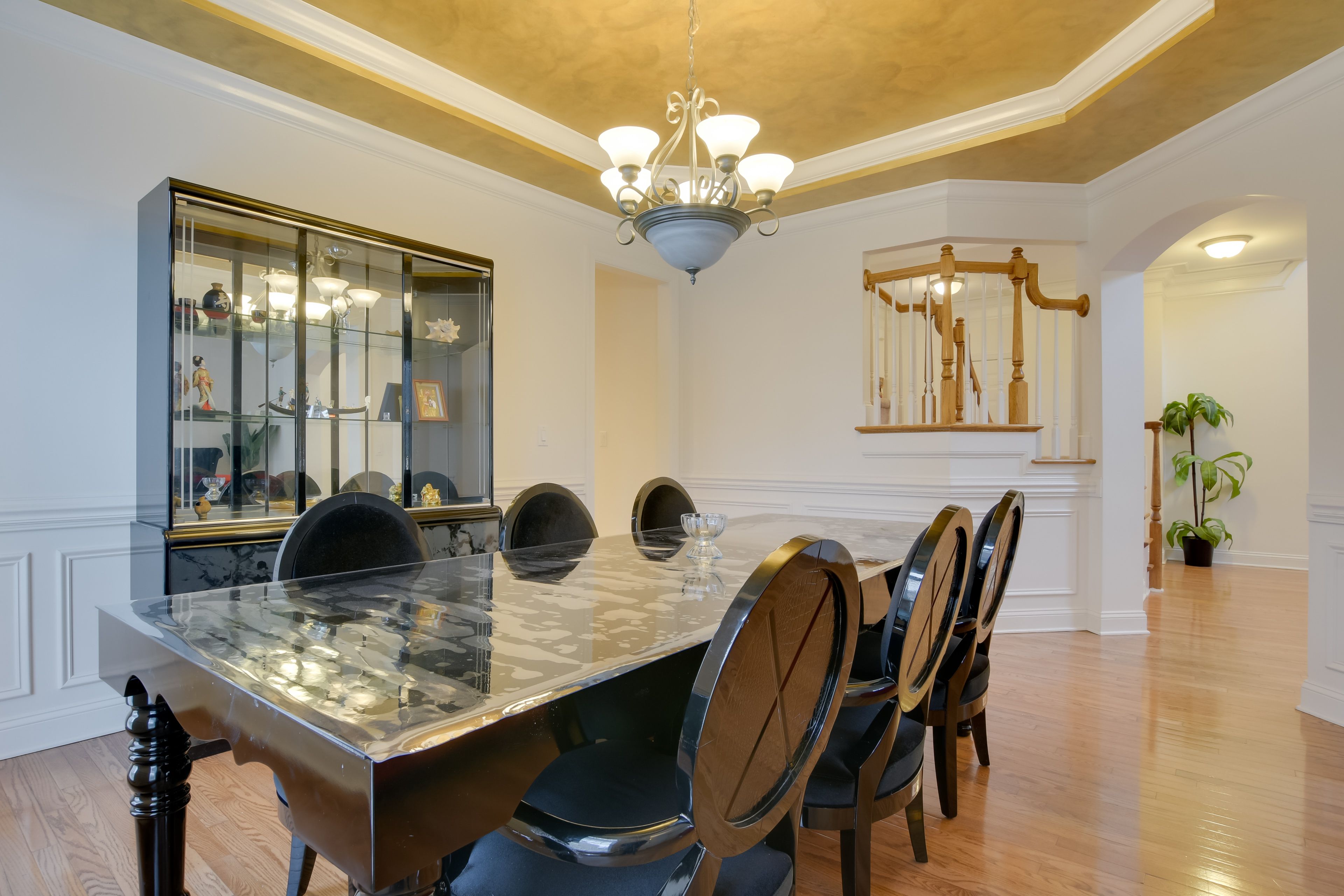 Dining Areas | Dishware/Flatware | Trash Bags/Paper Towels