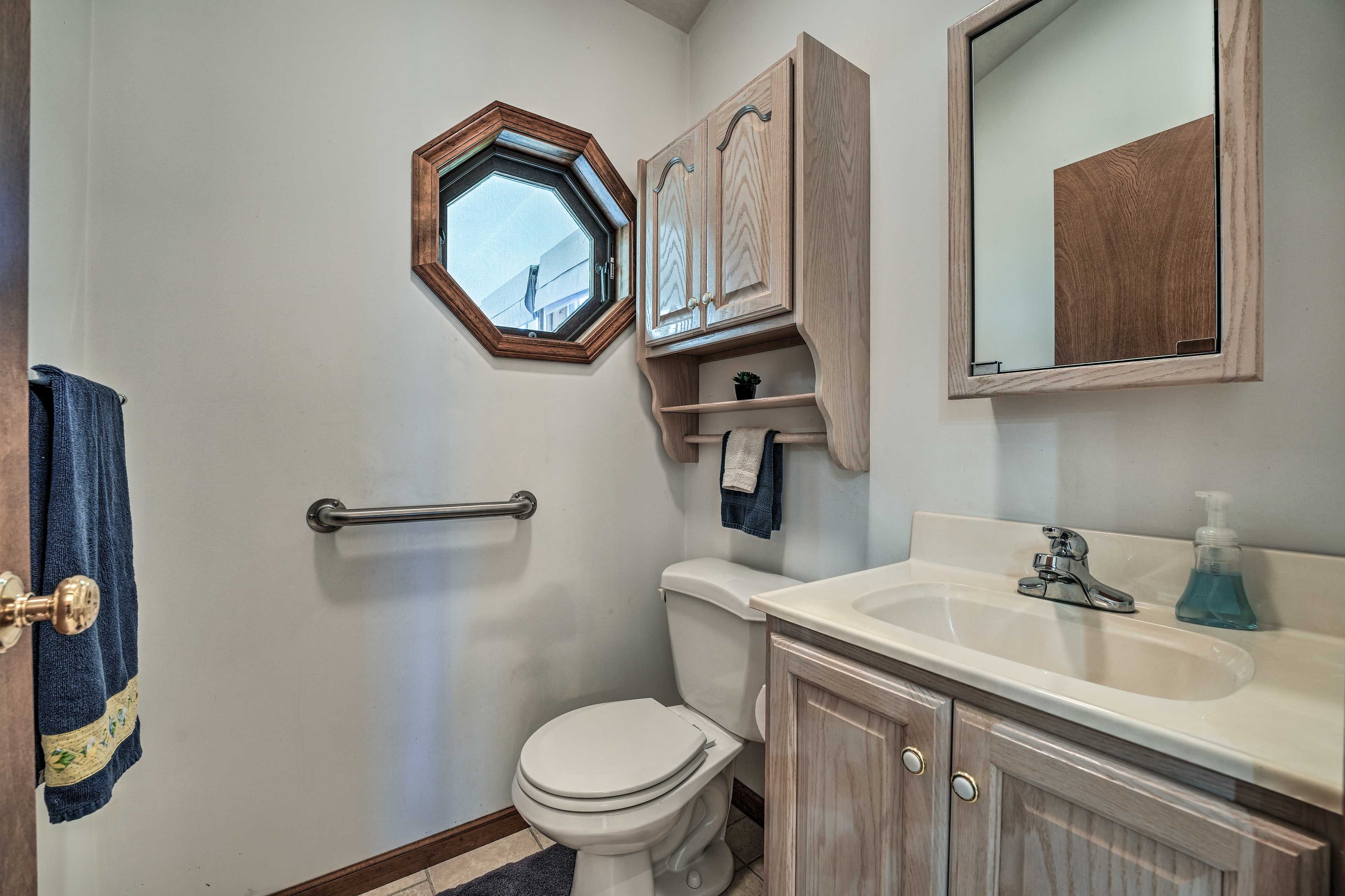 Half Bathroom | Main Level