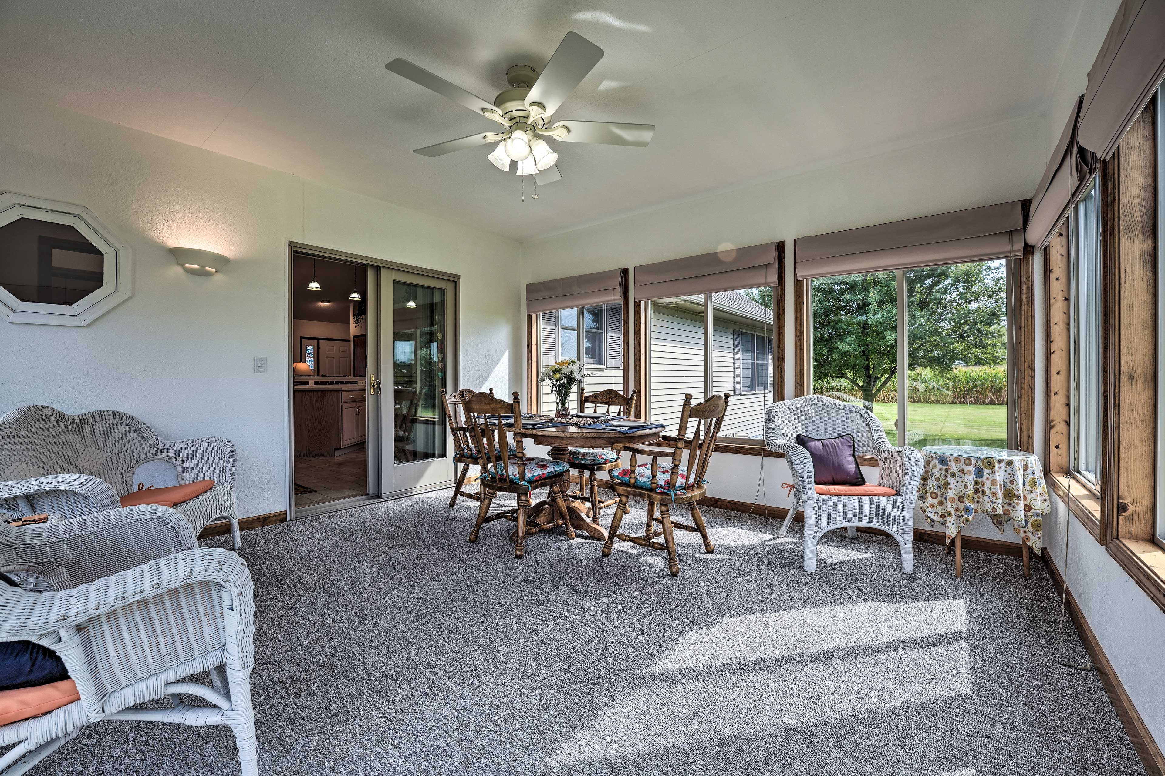 Sunroom | Dining Area