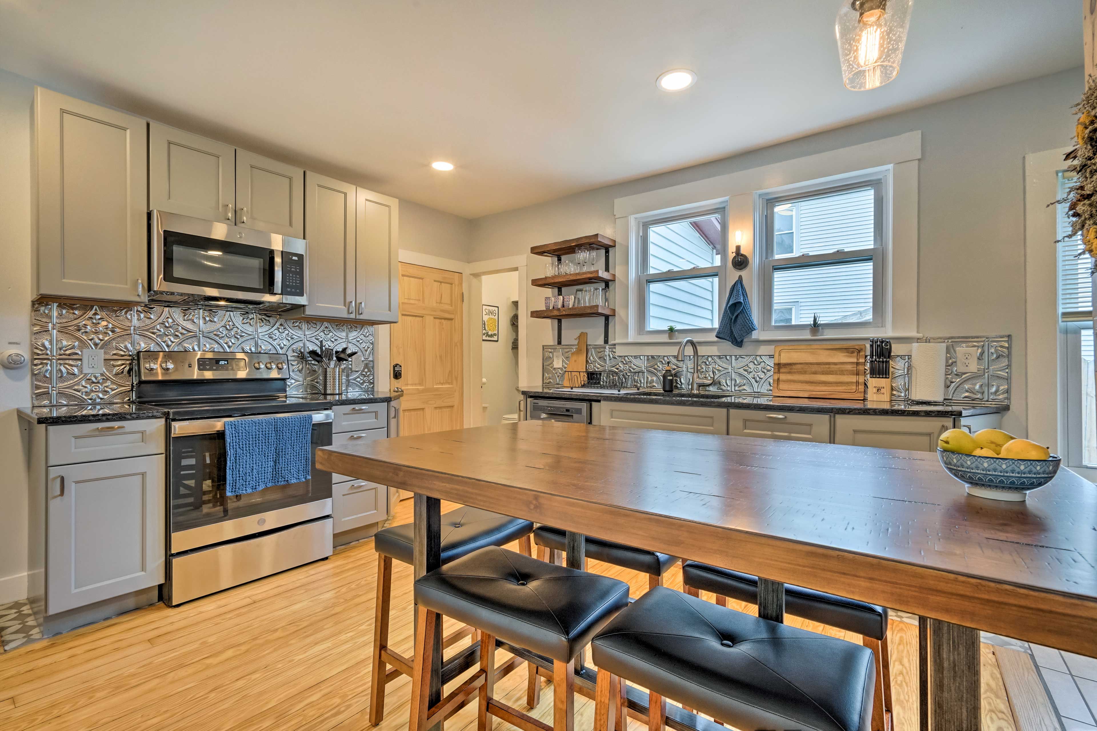 Kitchen & Dining Area | Coffee Maker | Blender | Toaster | Cooking Basics