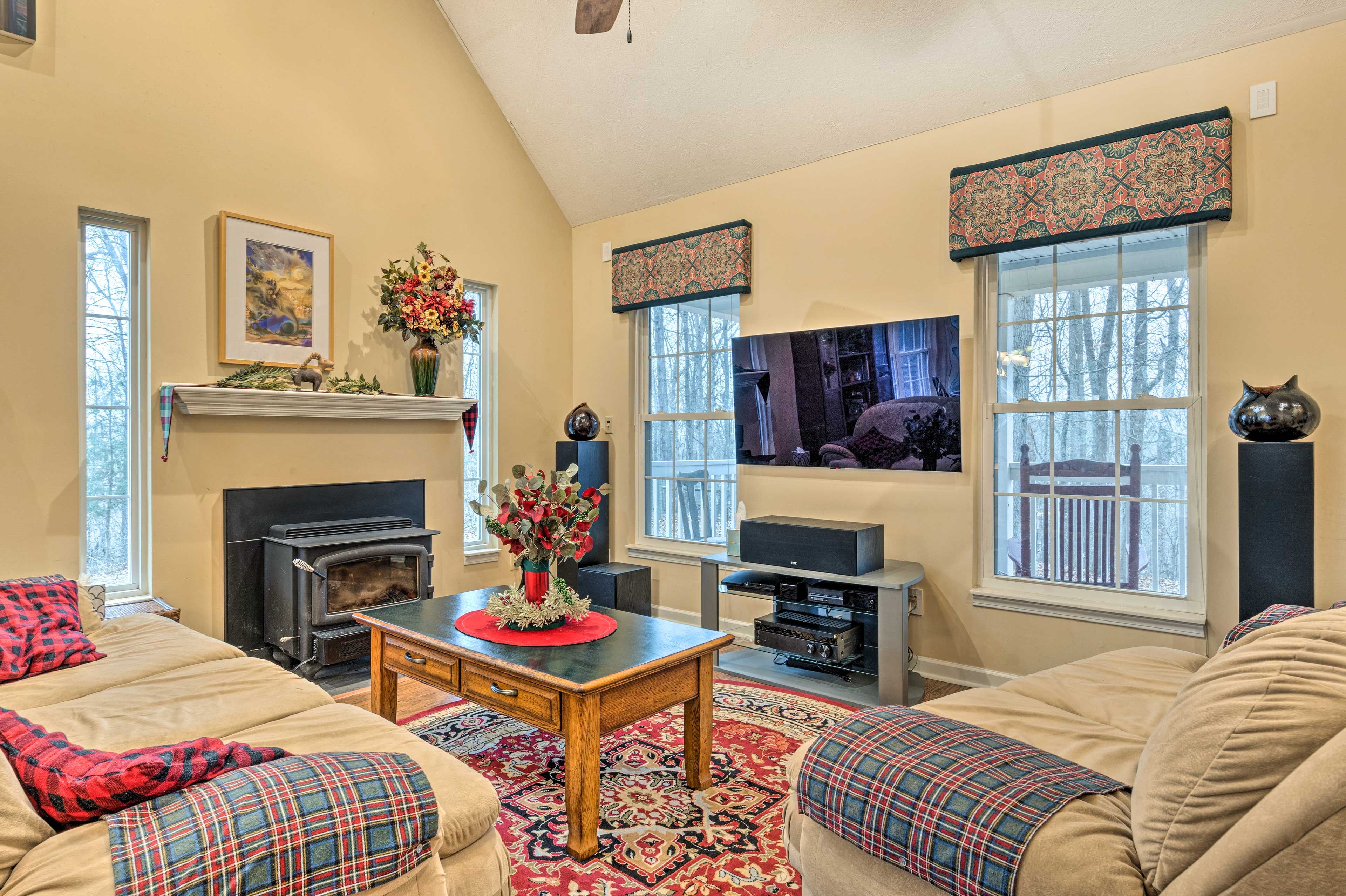 Bloomington Vacation Rental | 1BR | 2BA | 1,332 Sq Ft | Step-Free Access