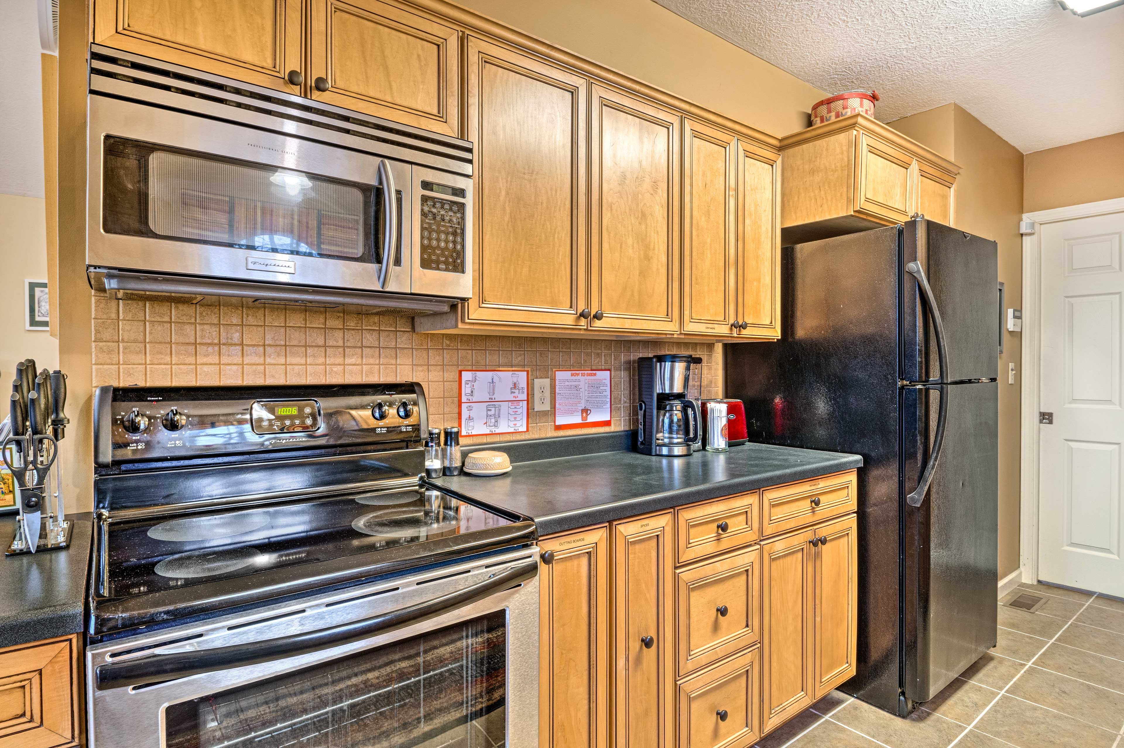 Kitchen | 1st Floor | Coffee Maker | Complimentary Spices