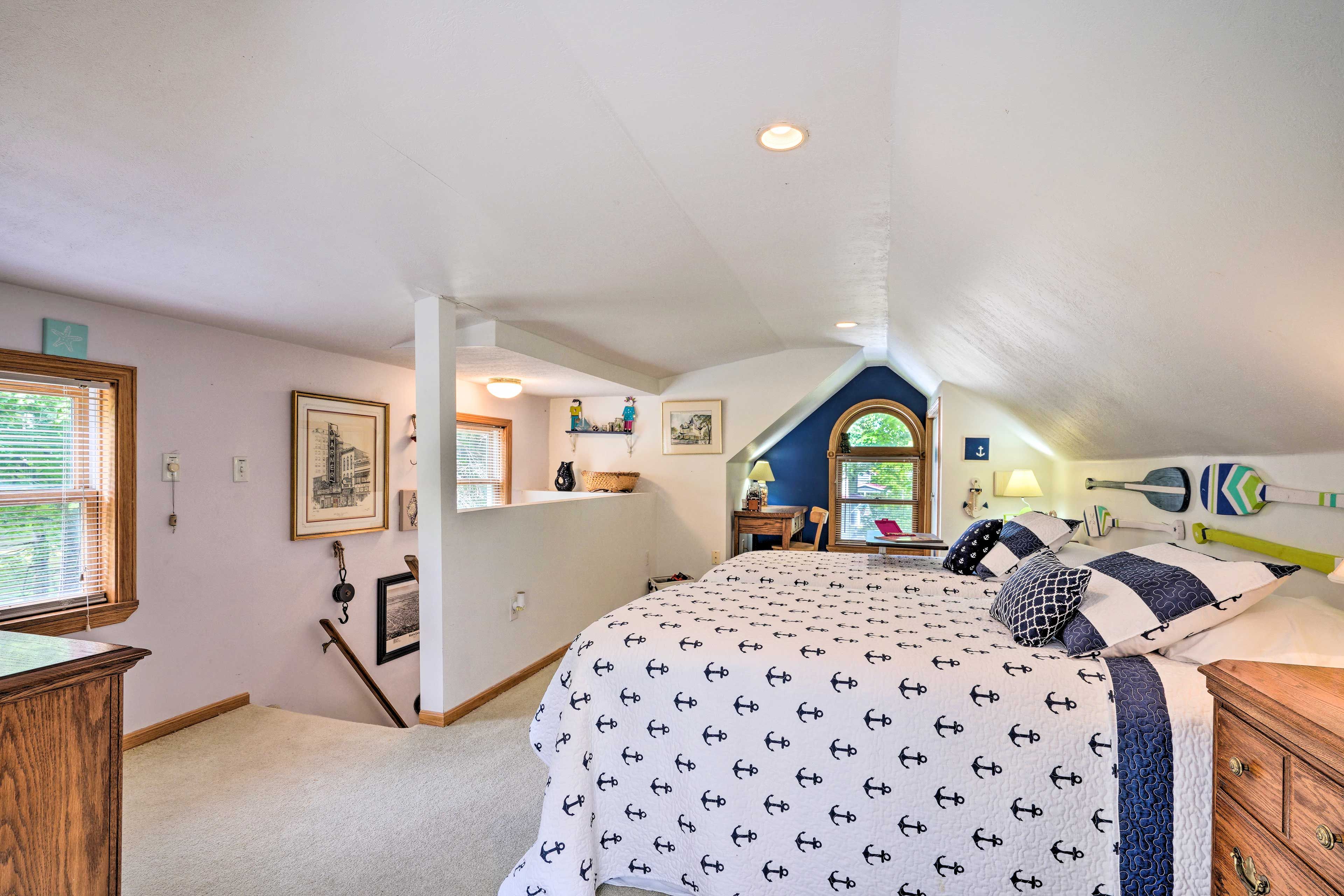 Loft | 2 Twin Beds | Linens Provided | Laptop-Friendly Desk | 2nd Floor