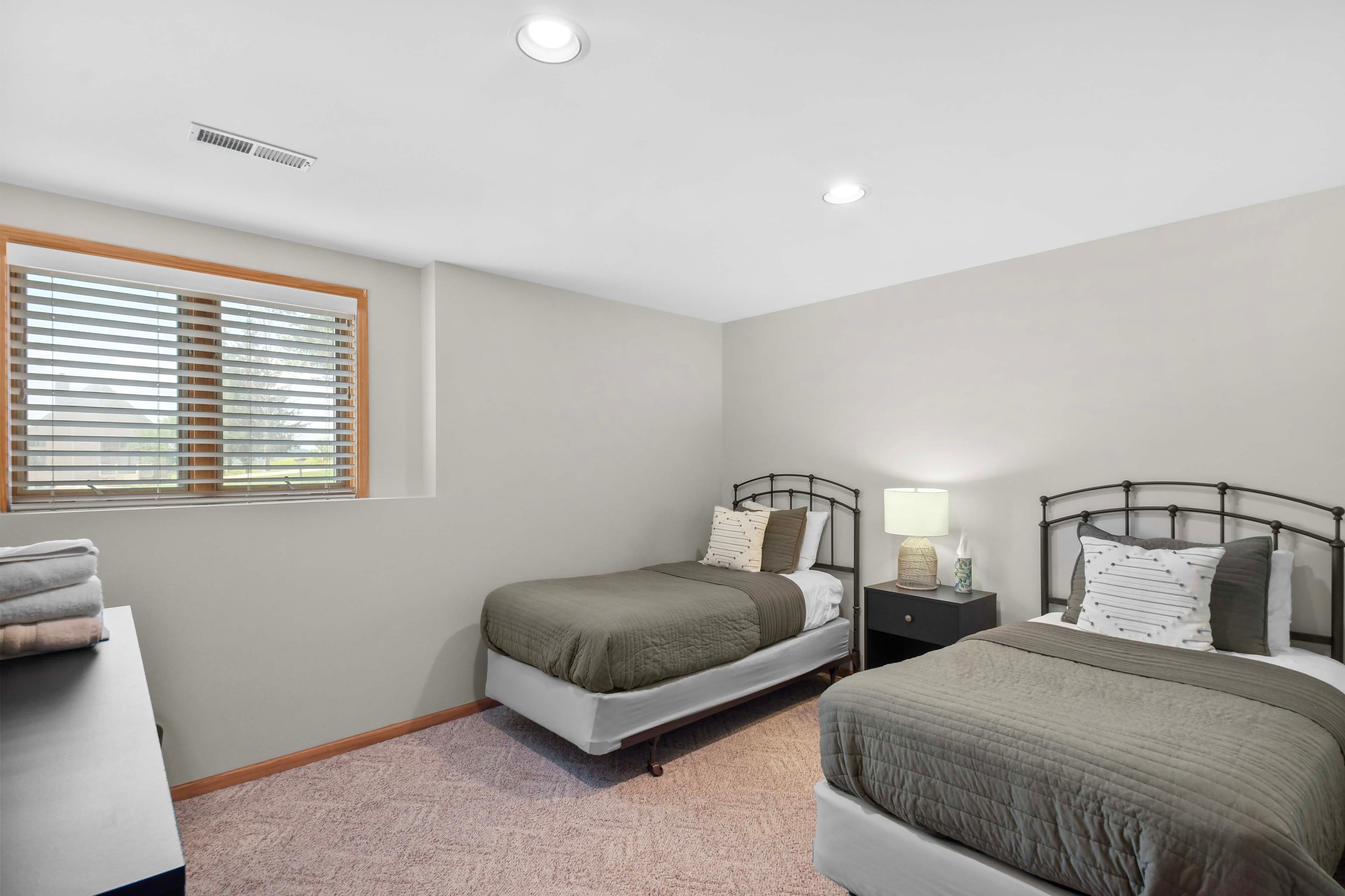Bedroom 5 | 2 Twin Beds | Basement