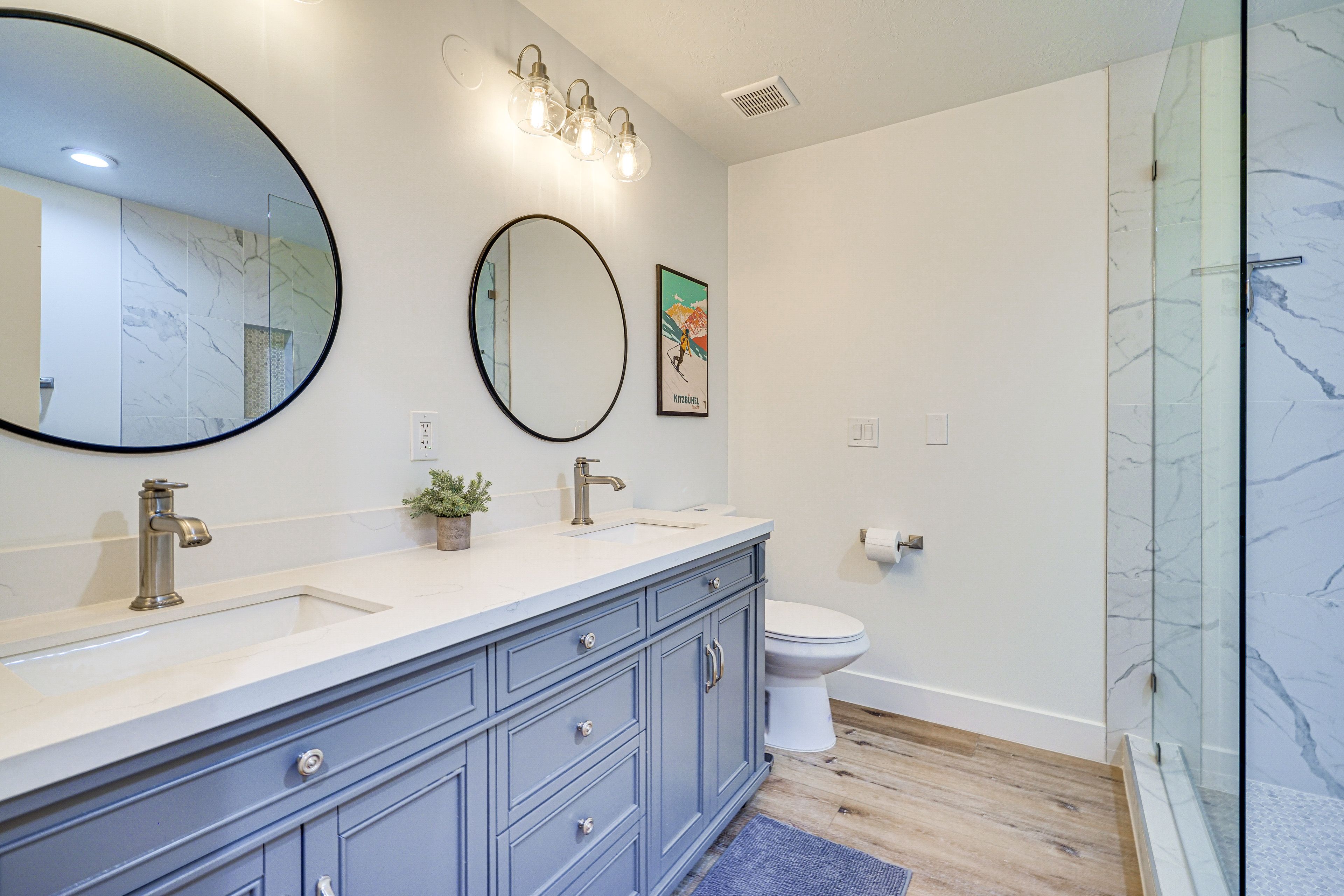 Full Bathroom