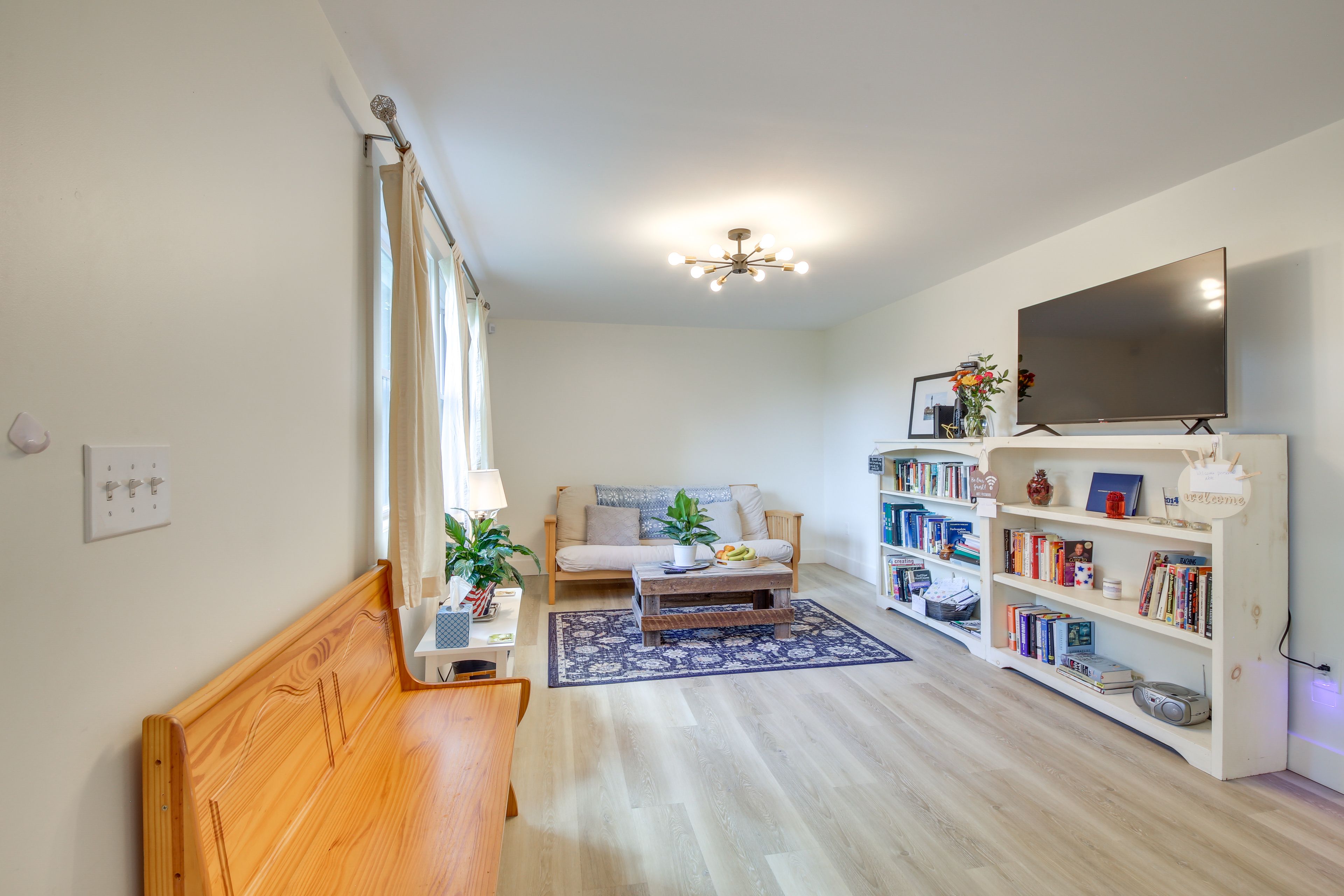 Pittston Vacation Rental | 1BR | 1BA | 1,136 Sq Ft | Stairs Required to Enter