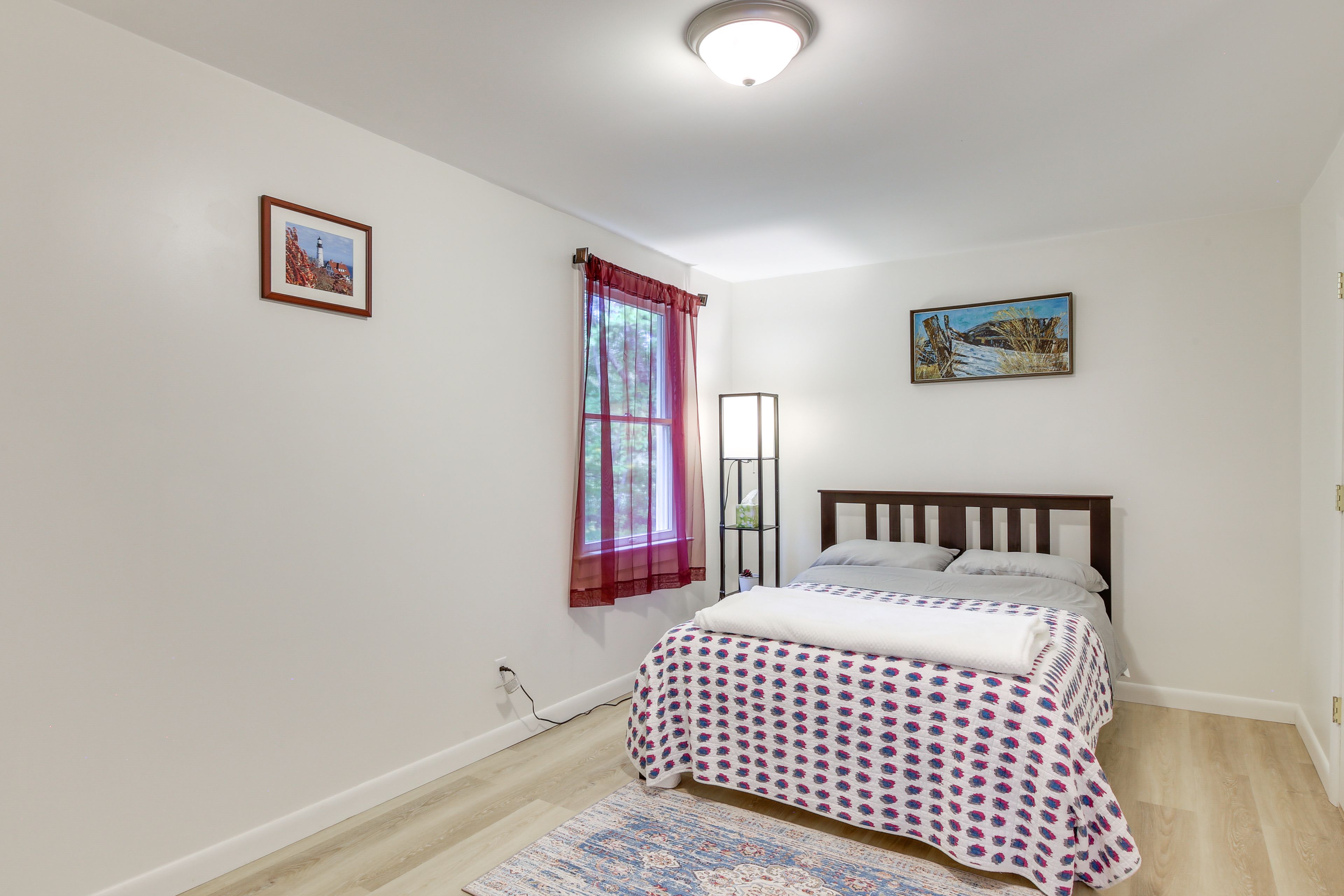 Bedroom | Full Bed | Linens Provided