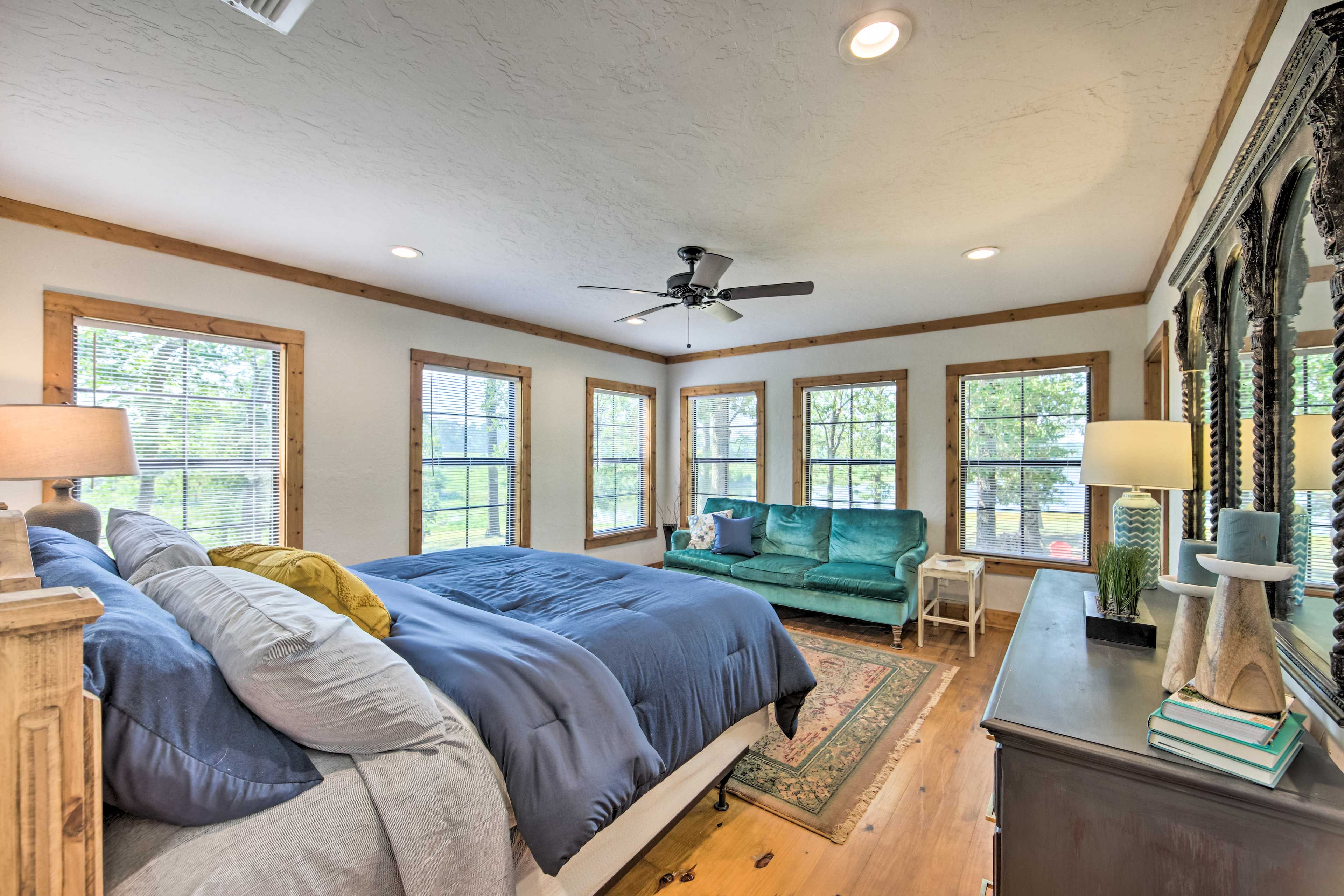 Bedroom 1 | King Bed | Linens Provided