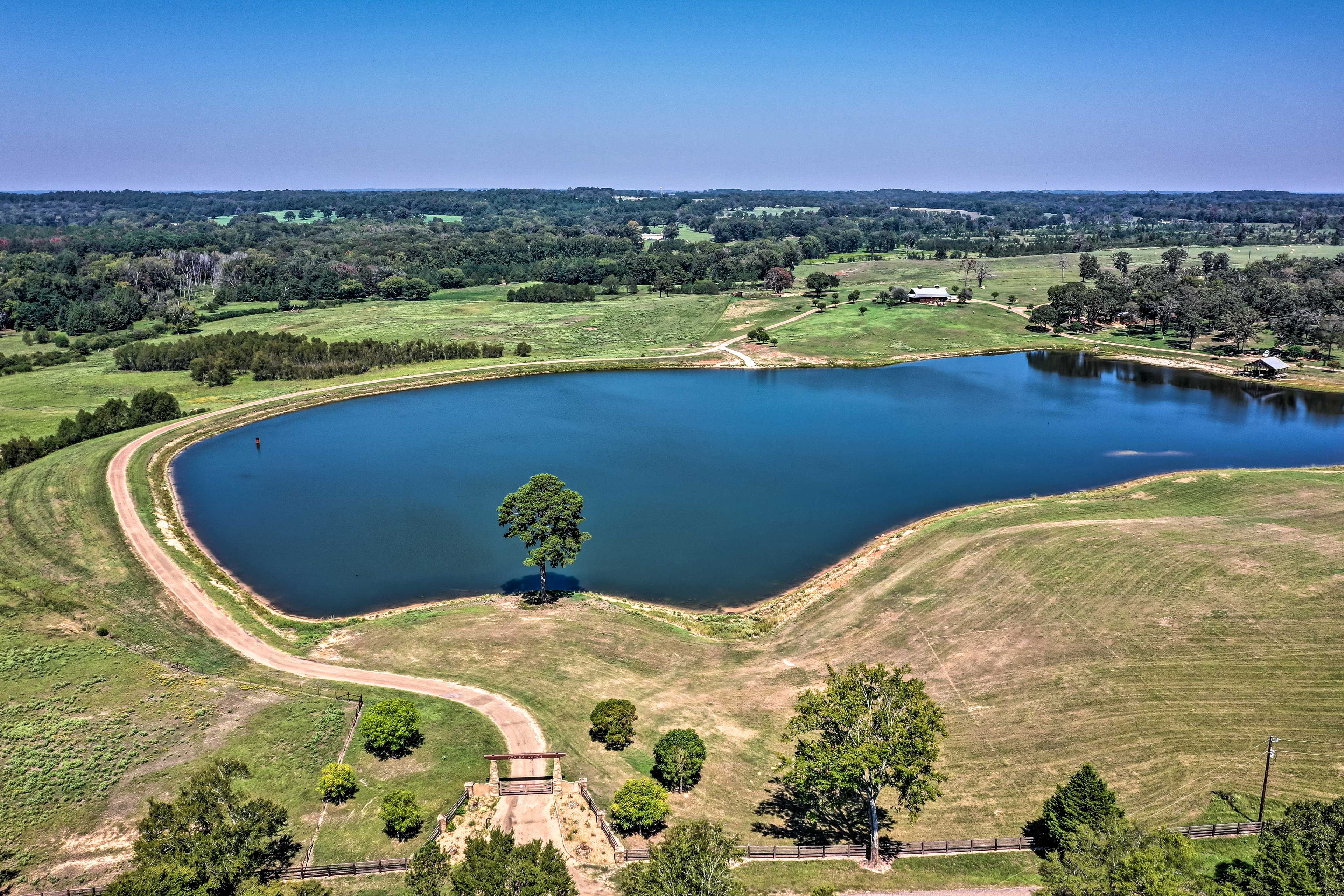 Shared Lake Access | Additional Vacation Rental Available