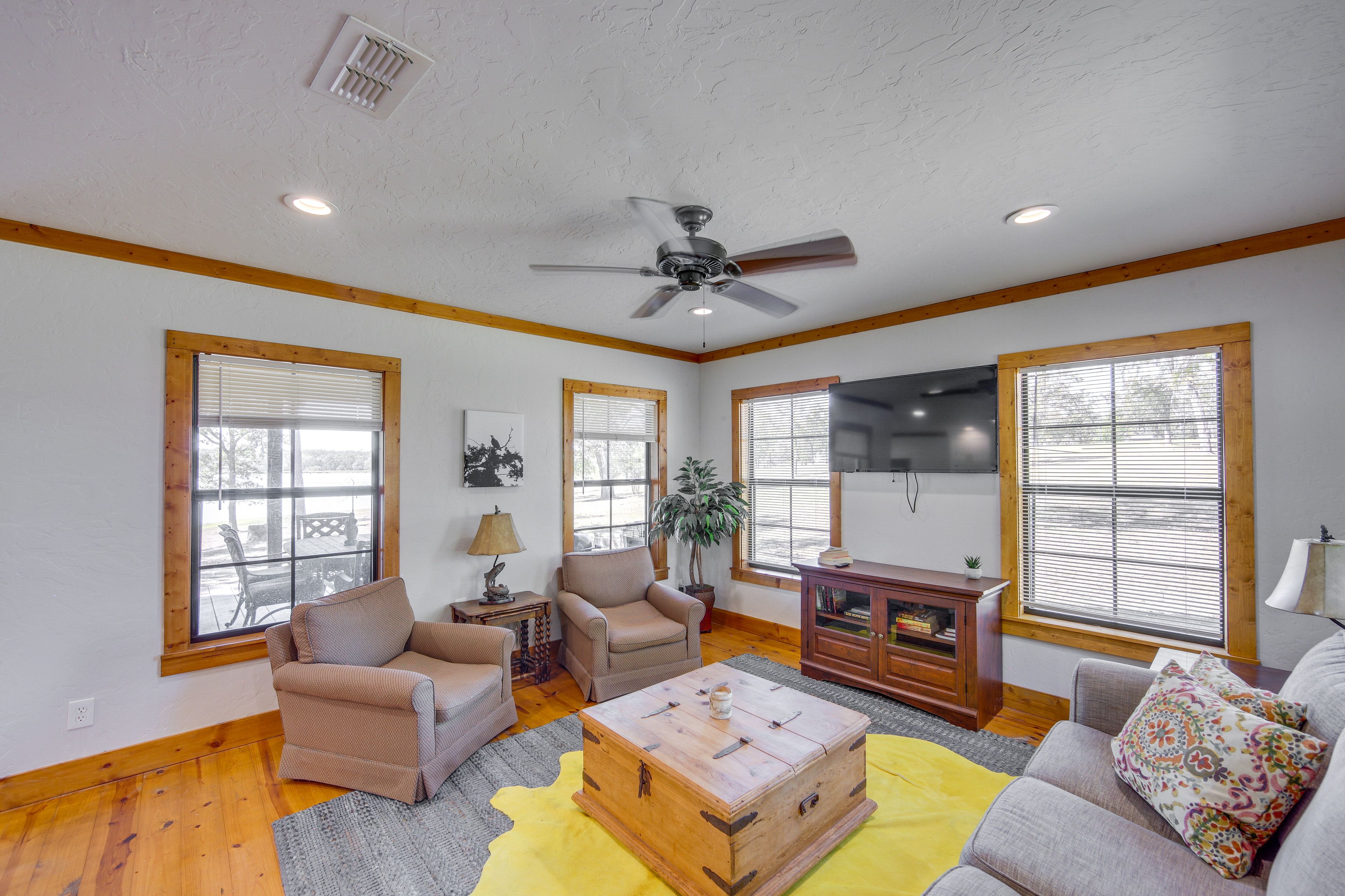 Ben Wheeler Vacation Rental | 2BR | 1BA | 1,300 Sq Ft | Access Only By Stairs