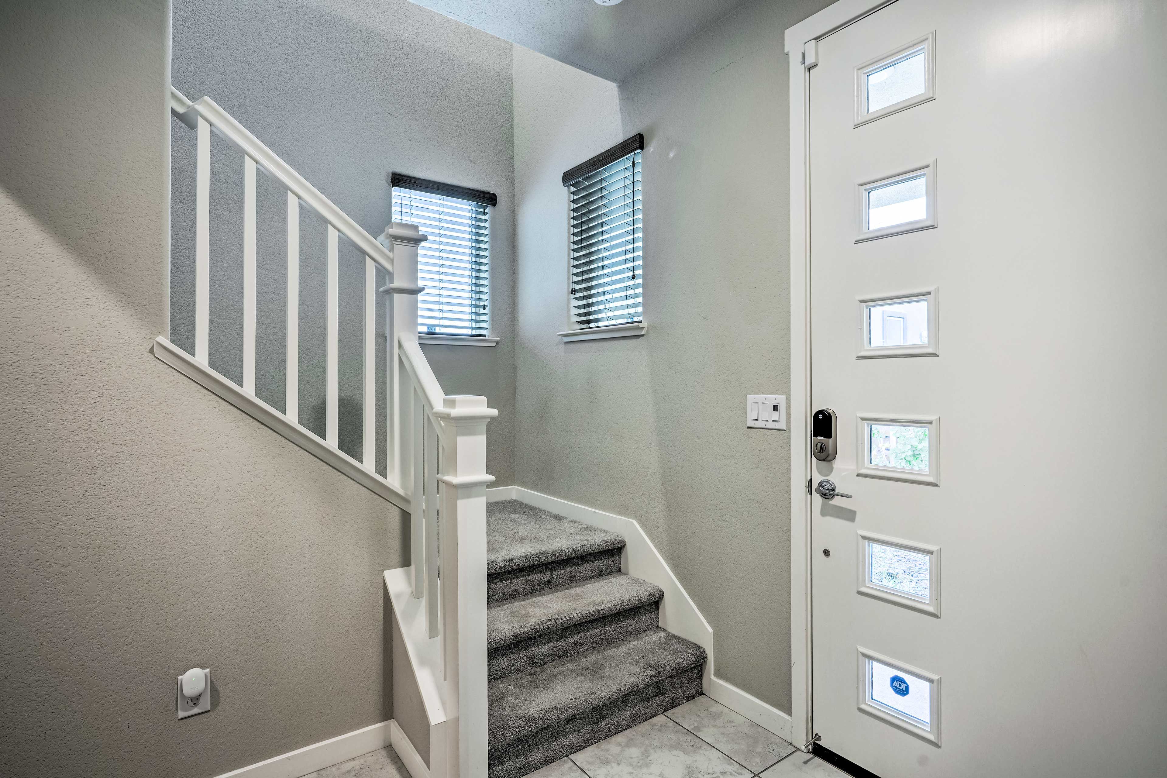 Unit Access | Keyless Entry | 1st Floor