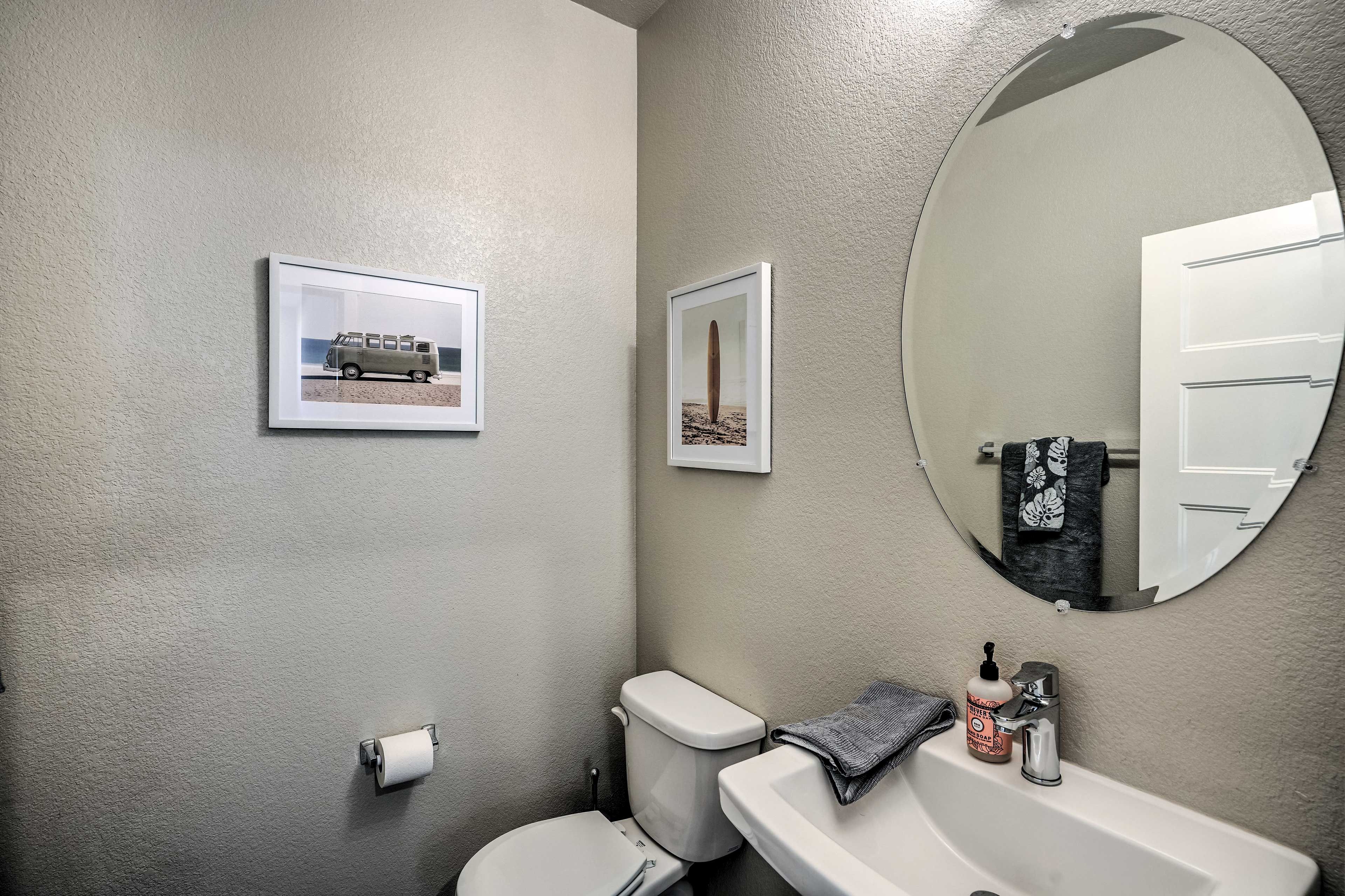 Half Bathroom | 2nd Floor