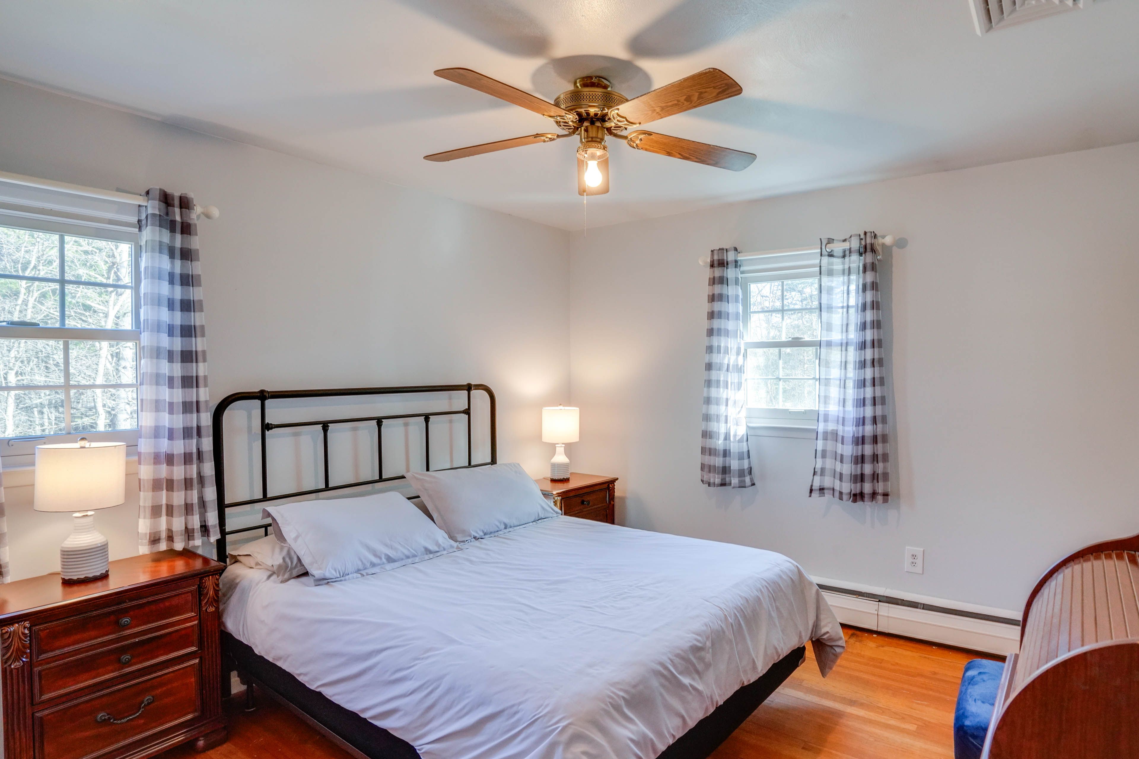 Bedroom 2 | Queen Bed | 3rd Level