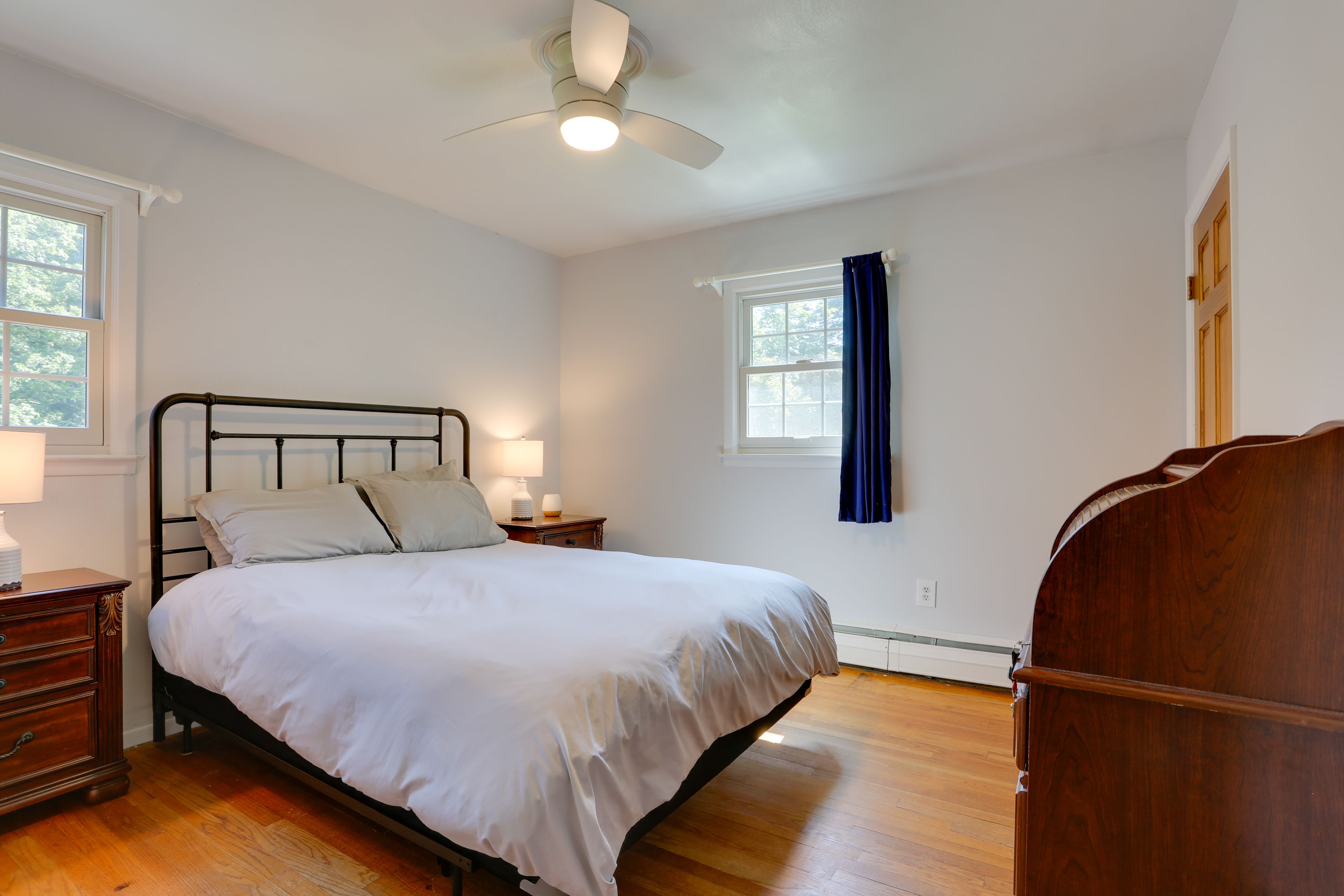 Bedroom 2 | Queen Bed | 3rd Level