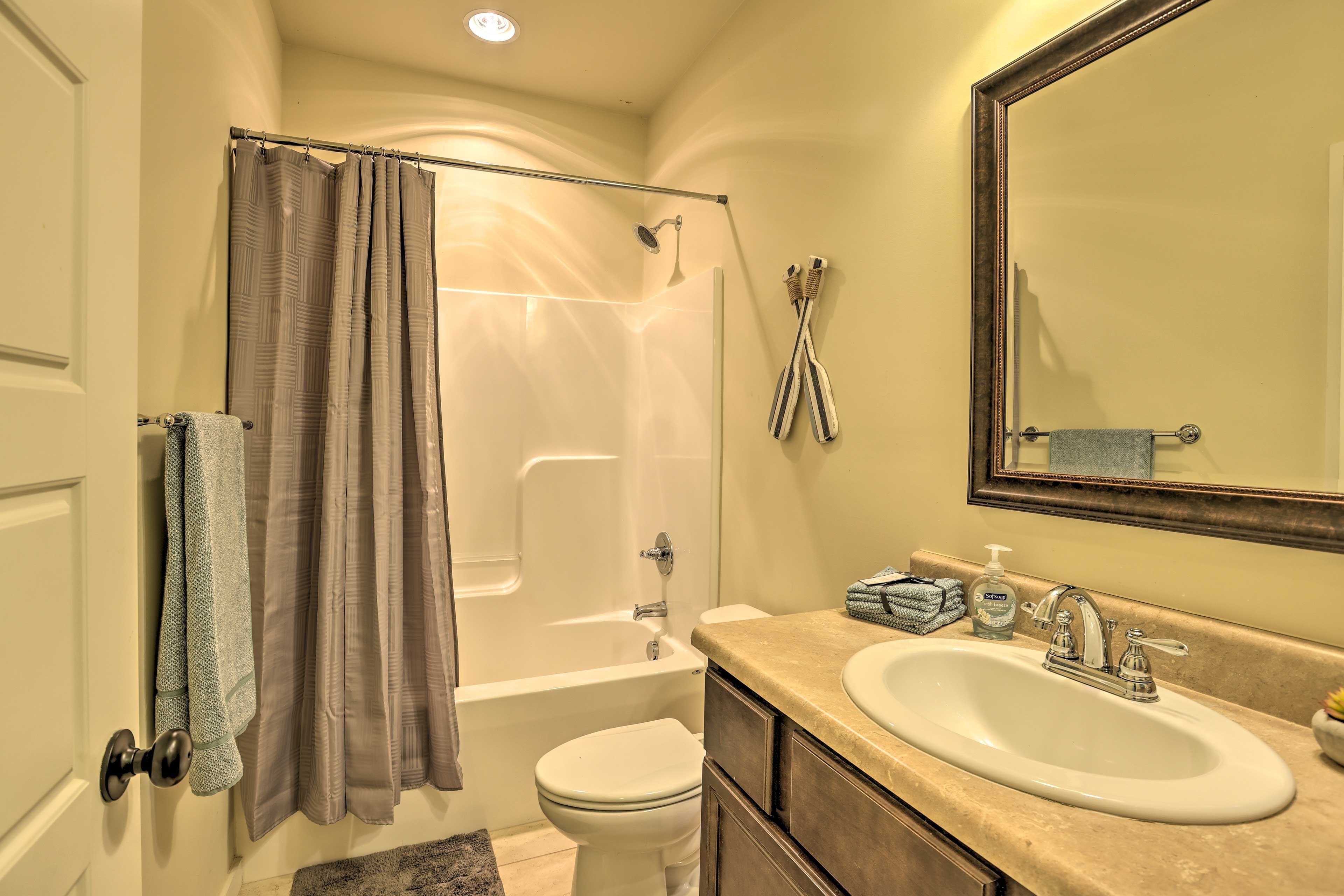 Full Bathroom