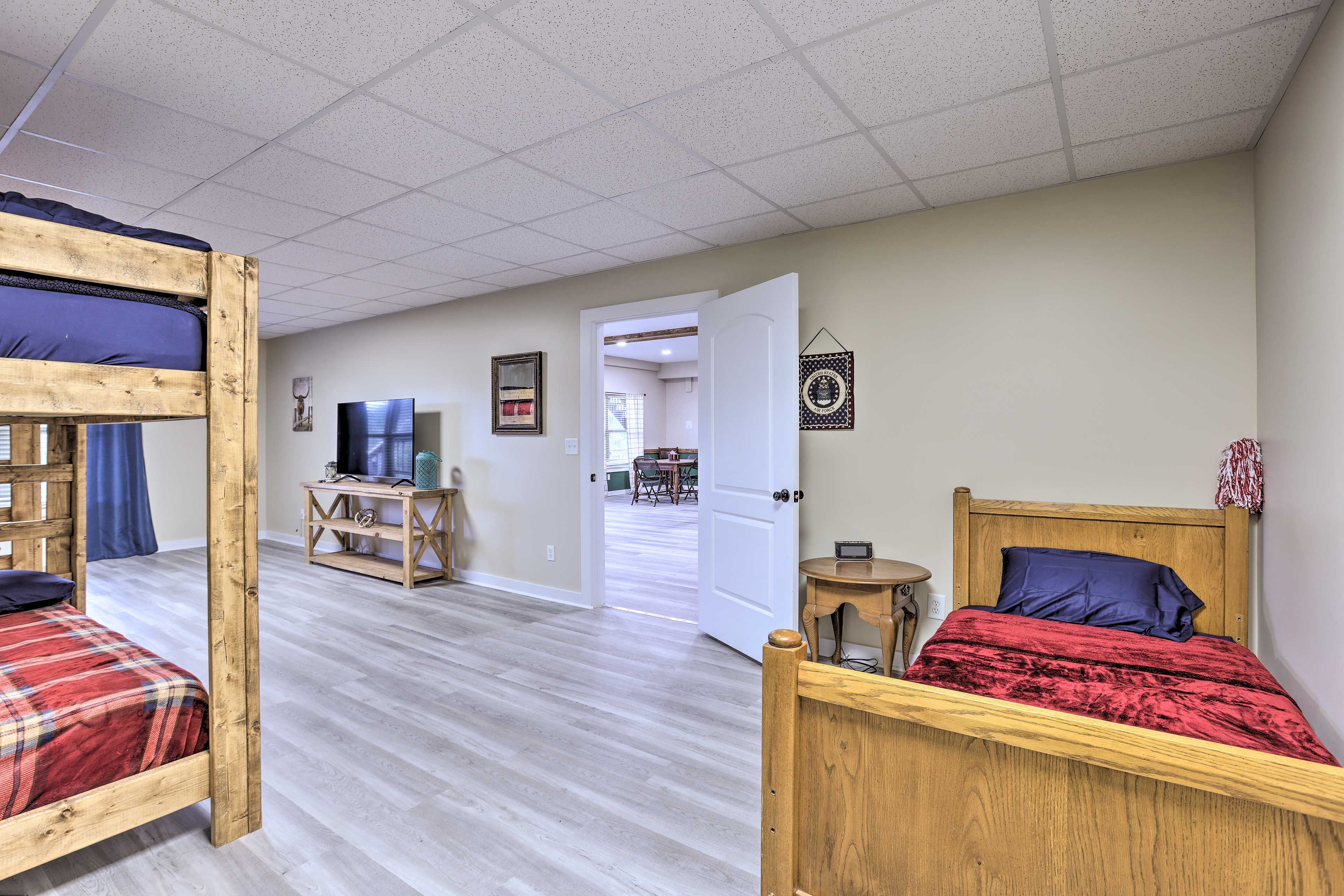 Bedroom 4 | 2 Full Bunk Beds | Twin Bed | Smart TV