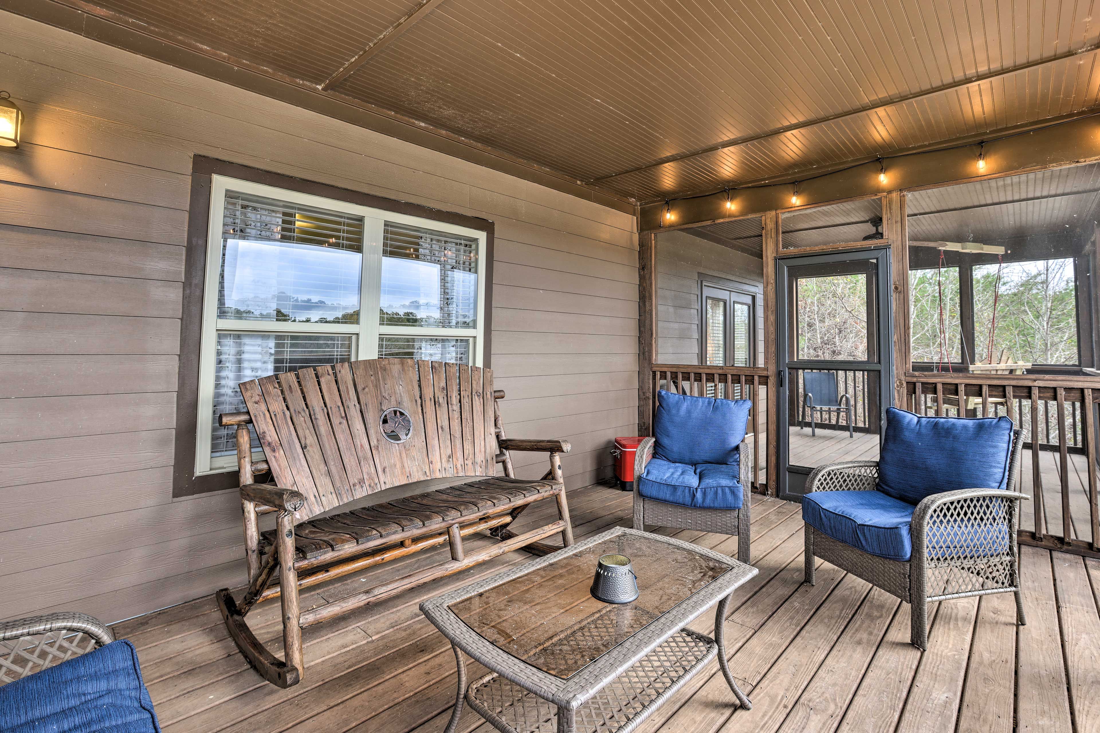 Screened-In Deck