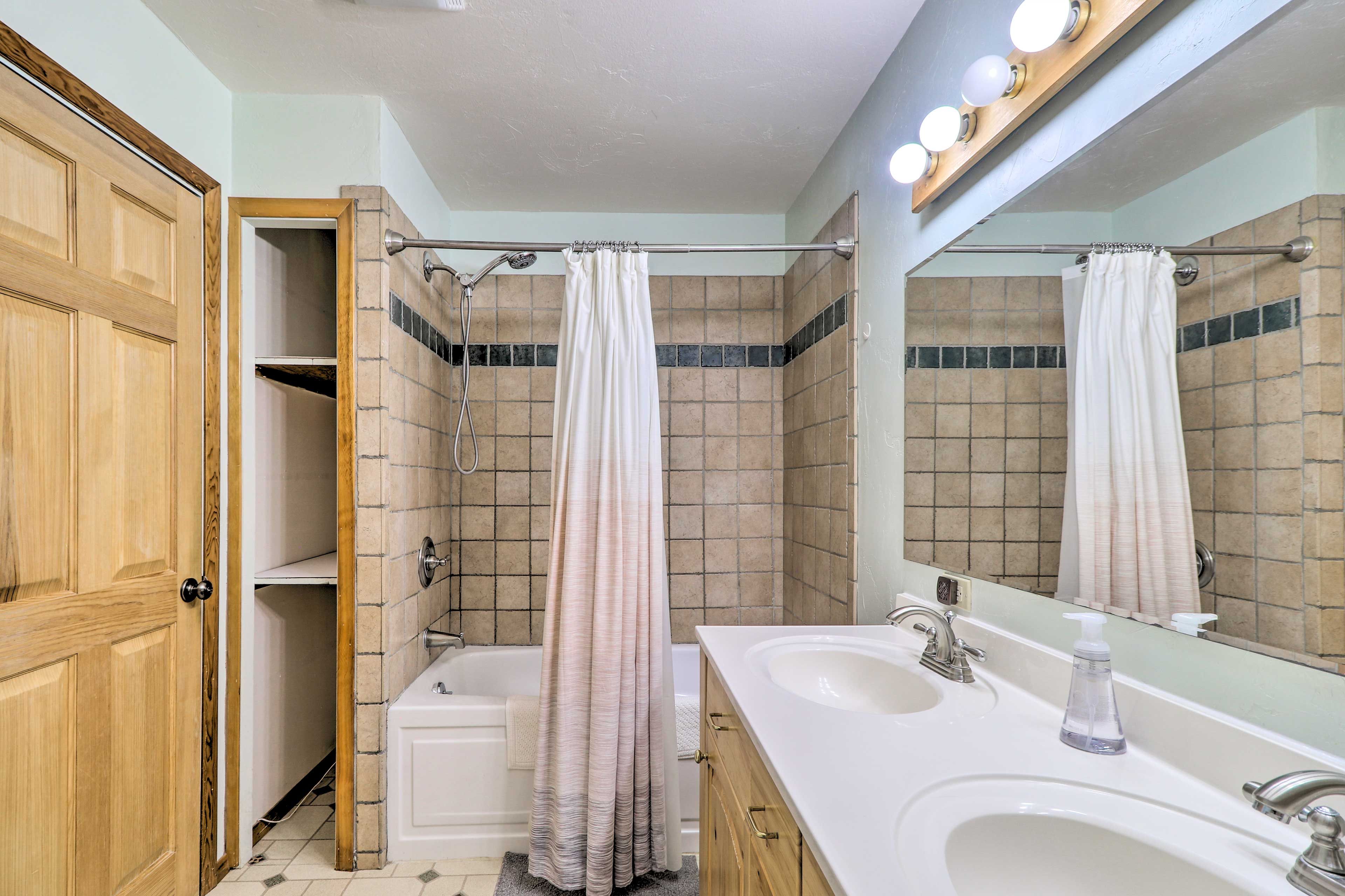 Full Bathroom
