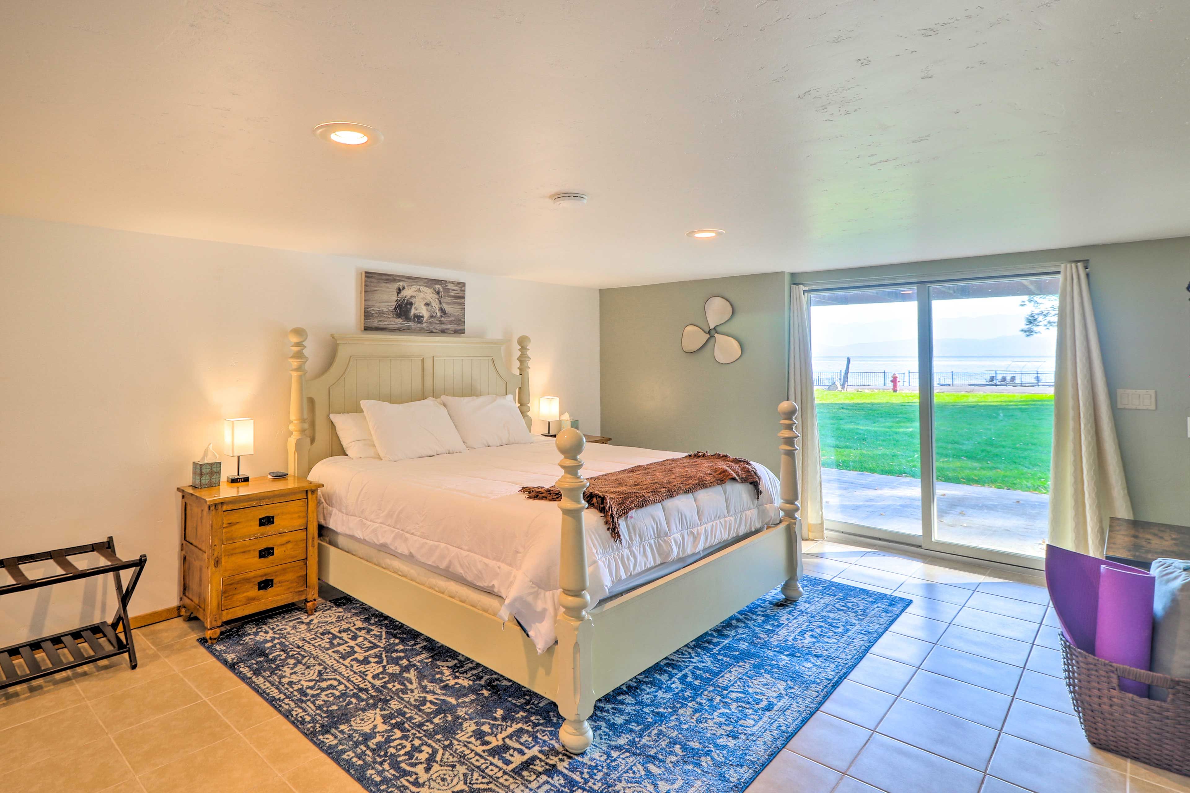 Bedroom 1 | King Bed | Linens Provided