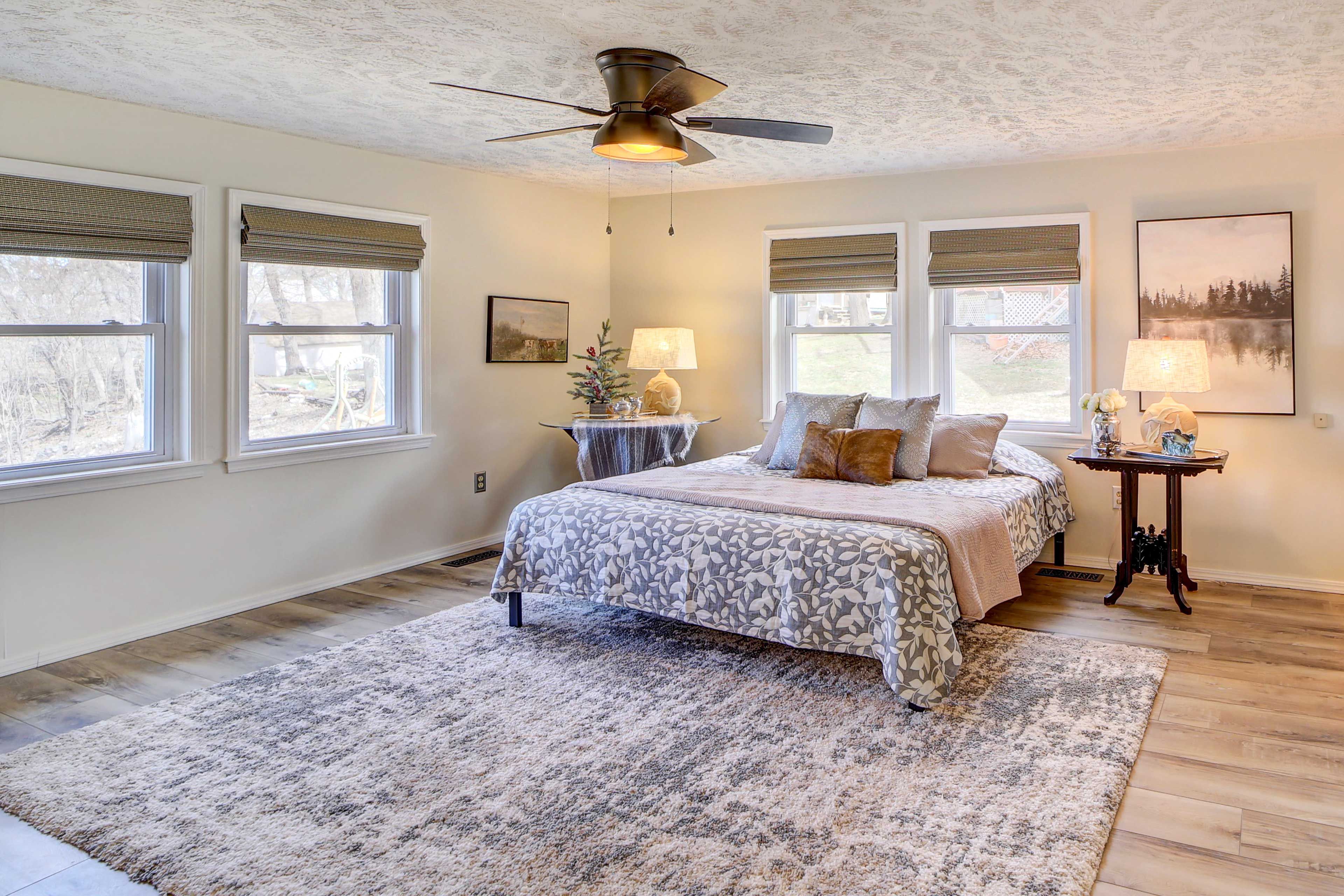 Bedroom 1 | King Bed | Linens Provided