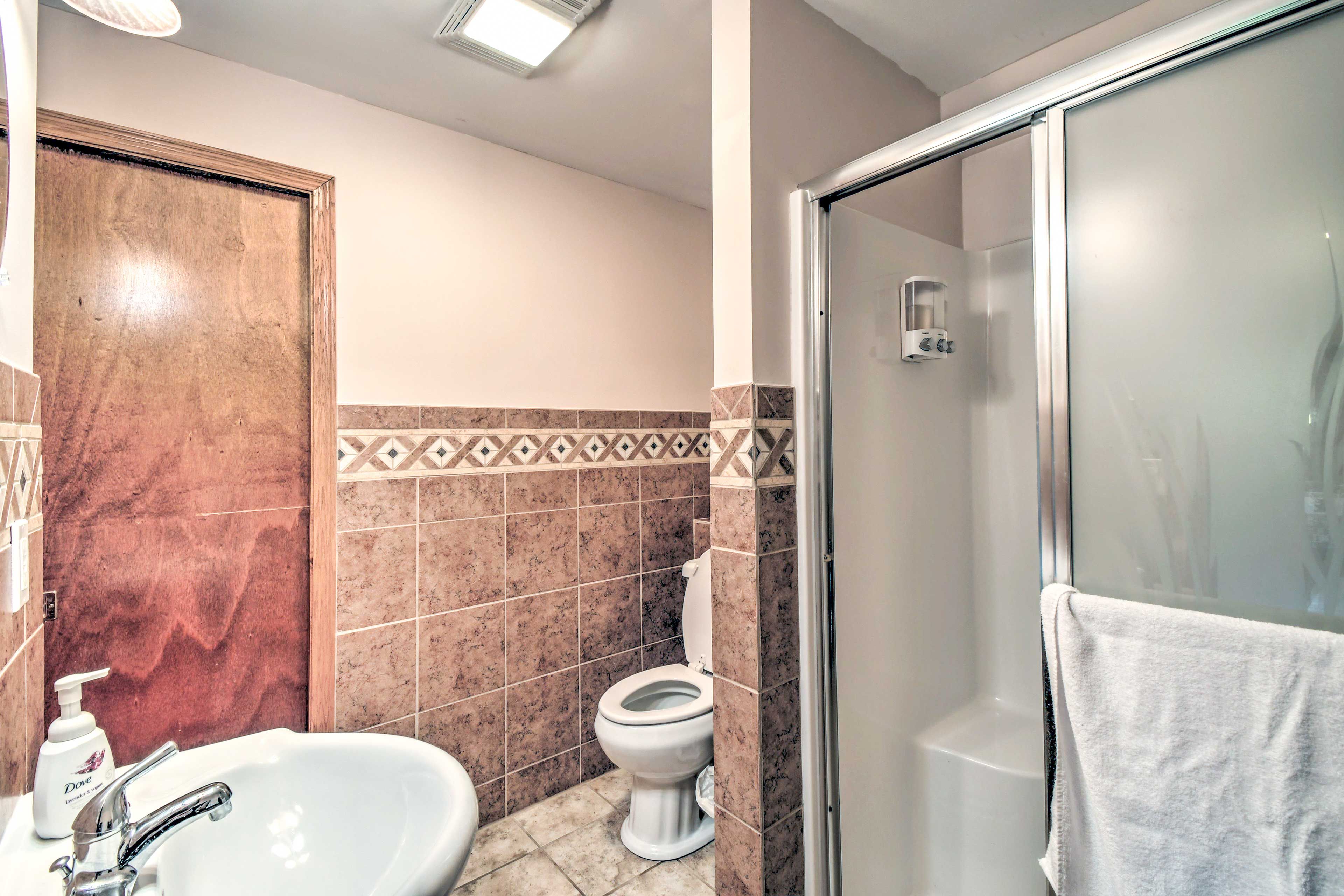 Full Bathroom | Walk-In Shower