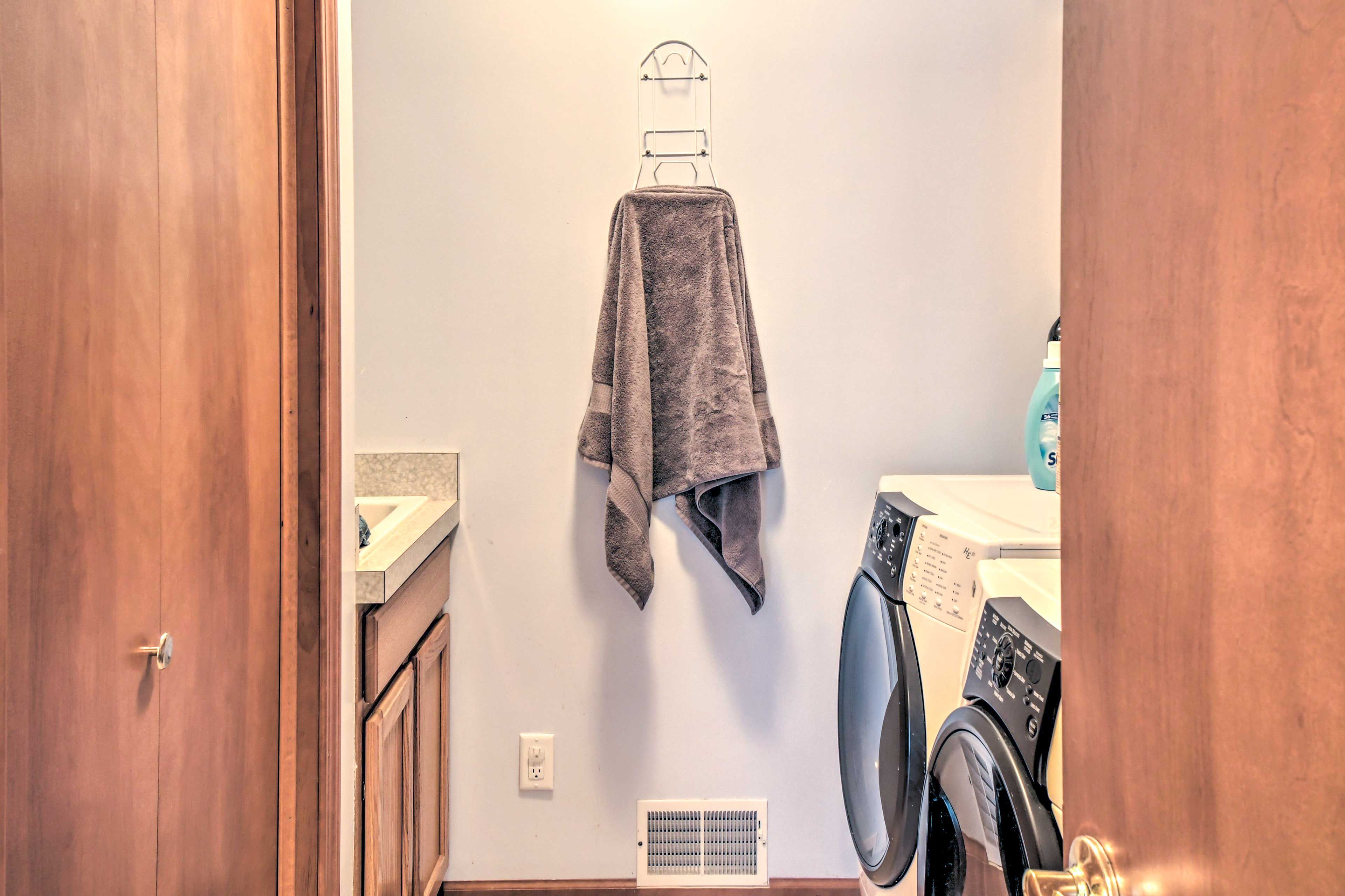 Laundry Area | Washer/Dryer | Hangers | Trash Bags/Paper Towels