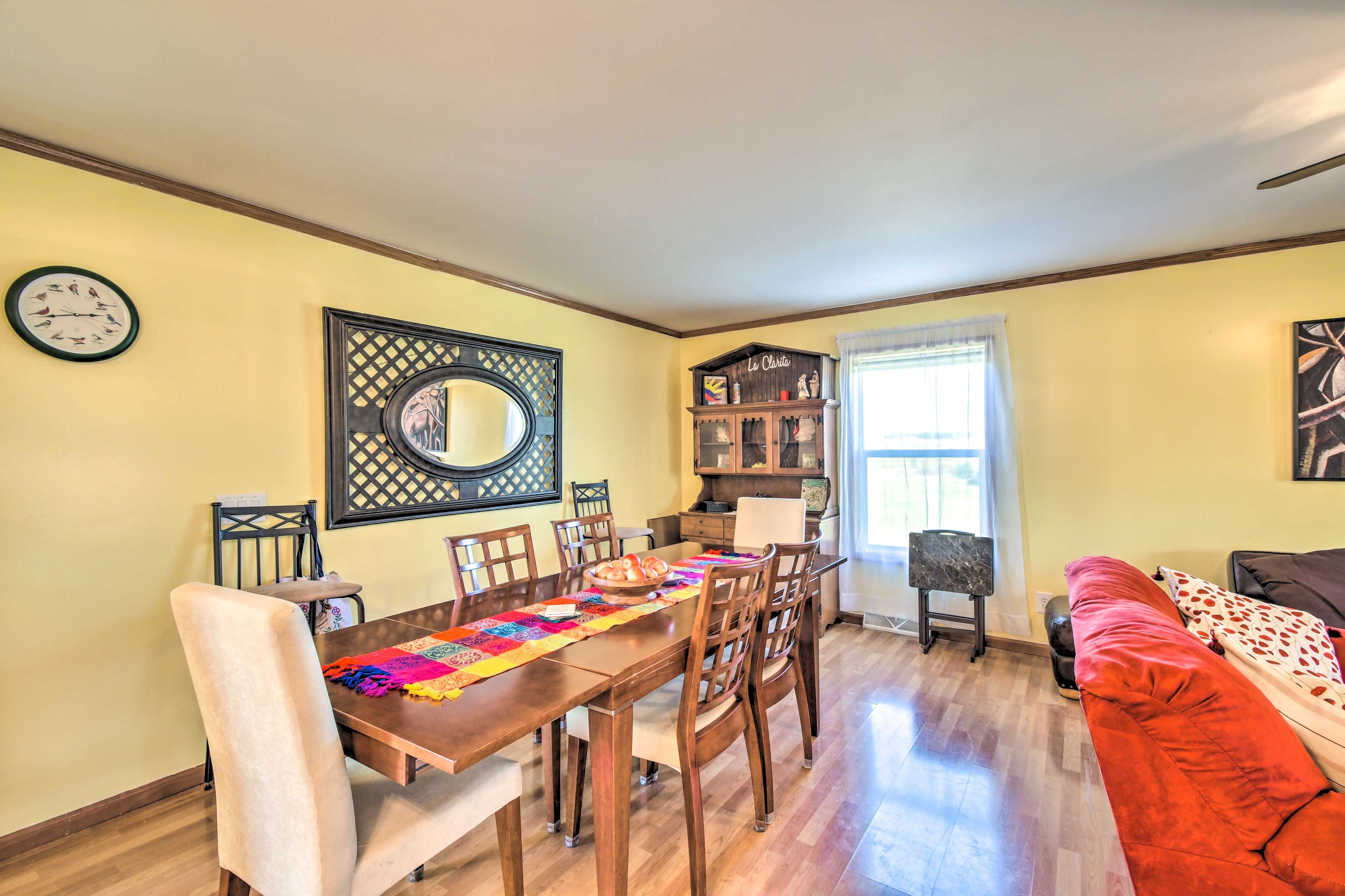 Dining Room | Dining Table | Dishware/Flatware