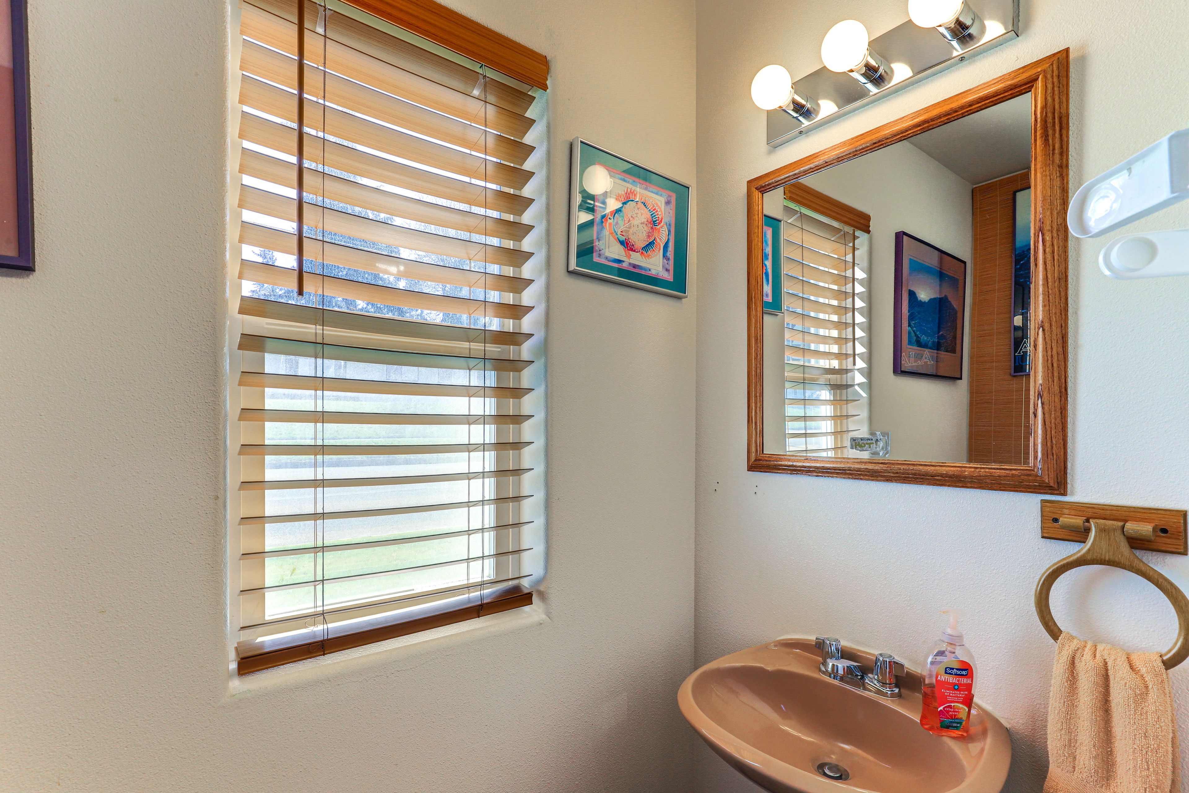 Half Bathroom | 1st Floor
