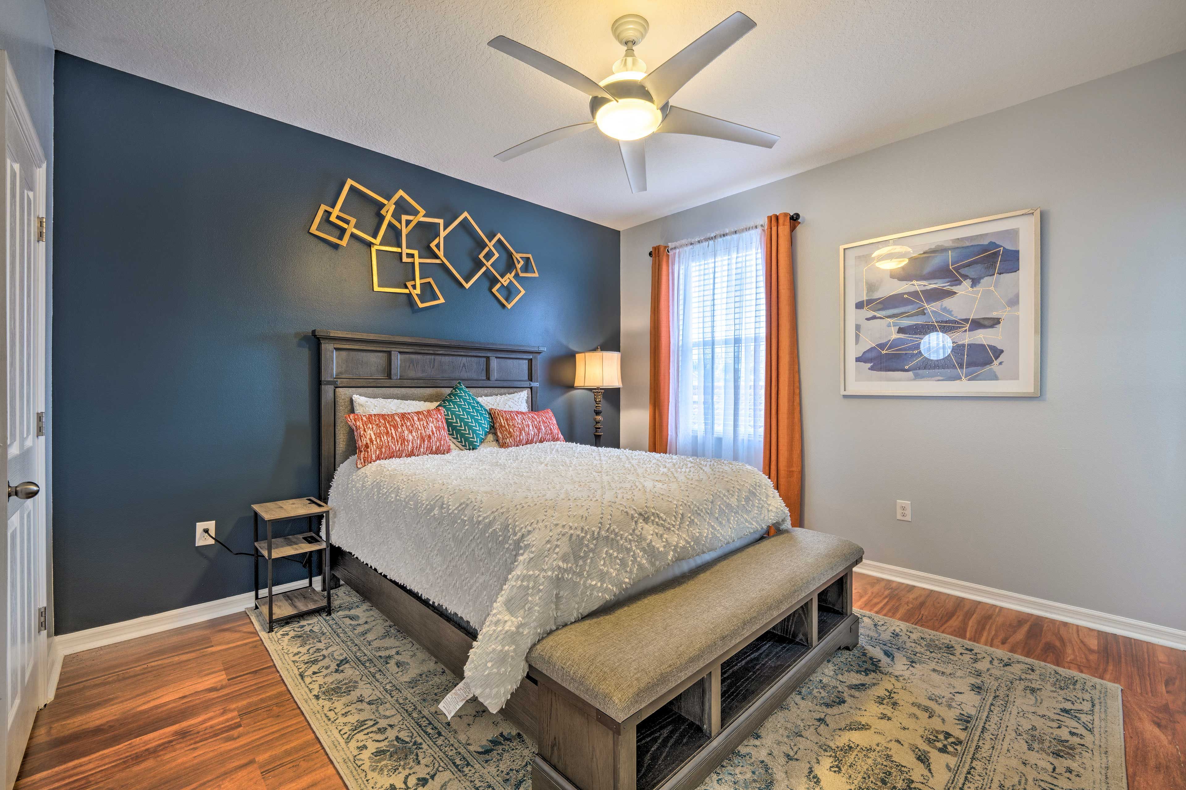 Bedroom 1 | Queen Bed | Linens Provided