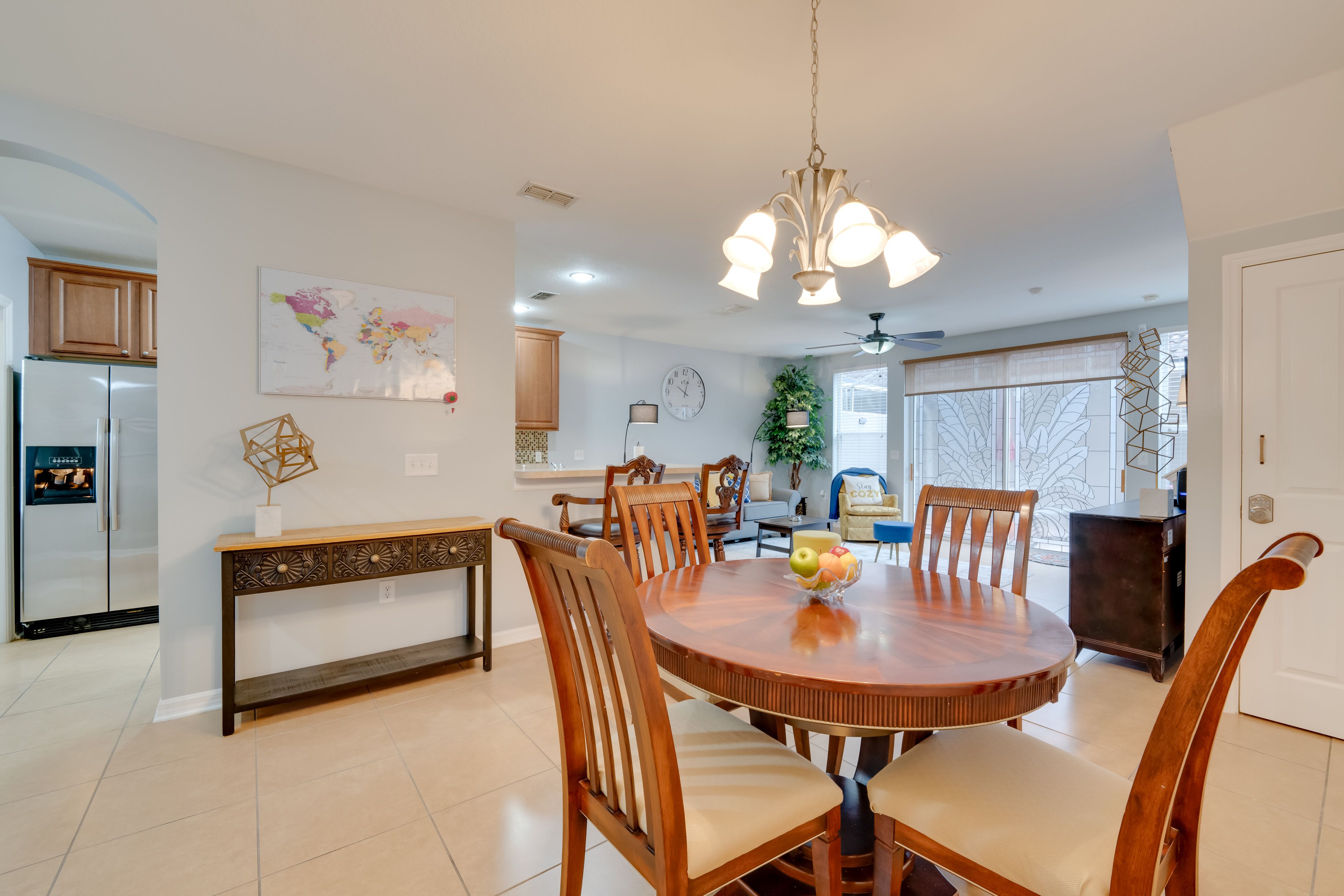 Dining Area | Free WiFi | Central A/C