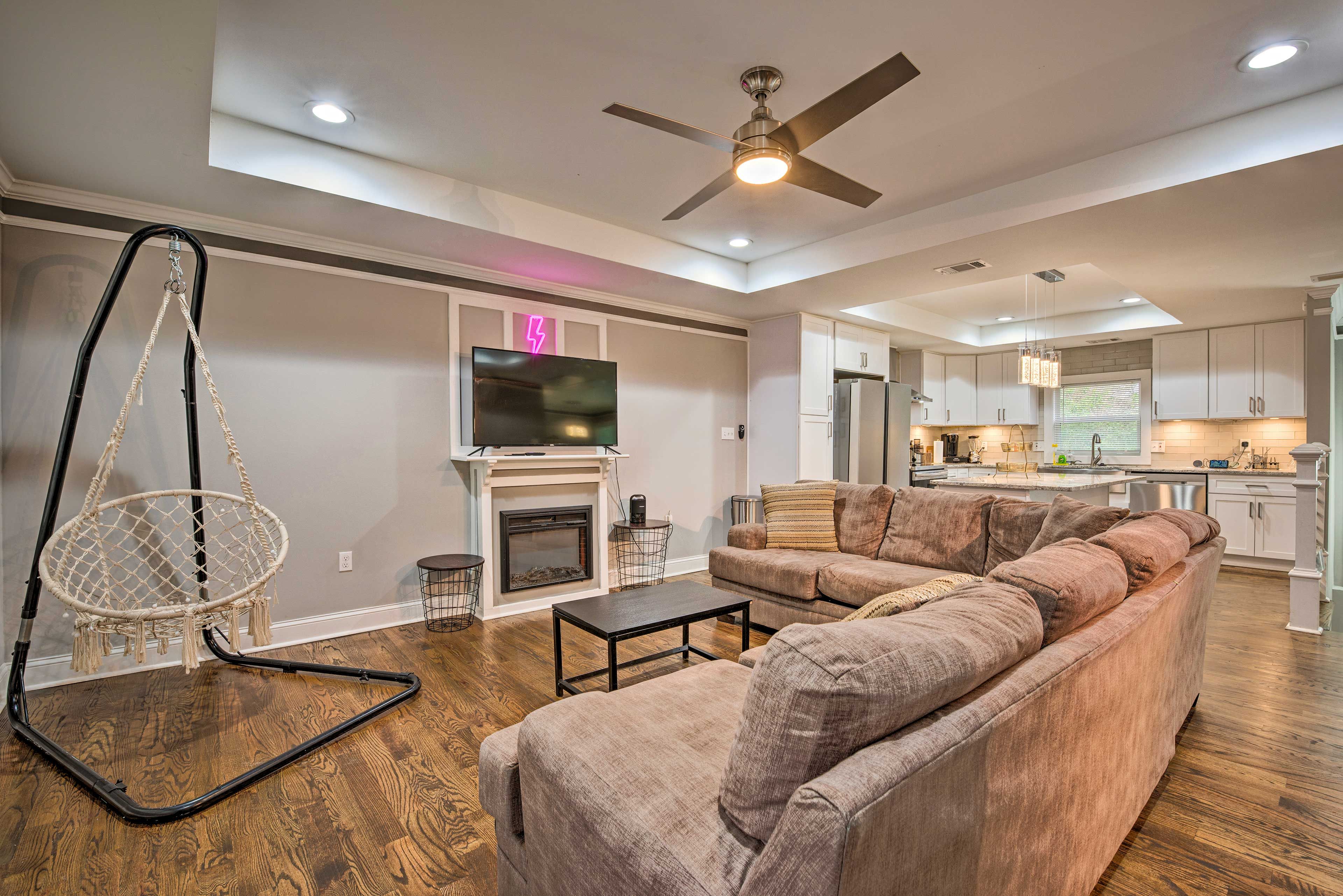Atlanta Vacation Rental | 4BA | 2.5BA | 2,174 Sq Ft | Stairs Required