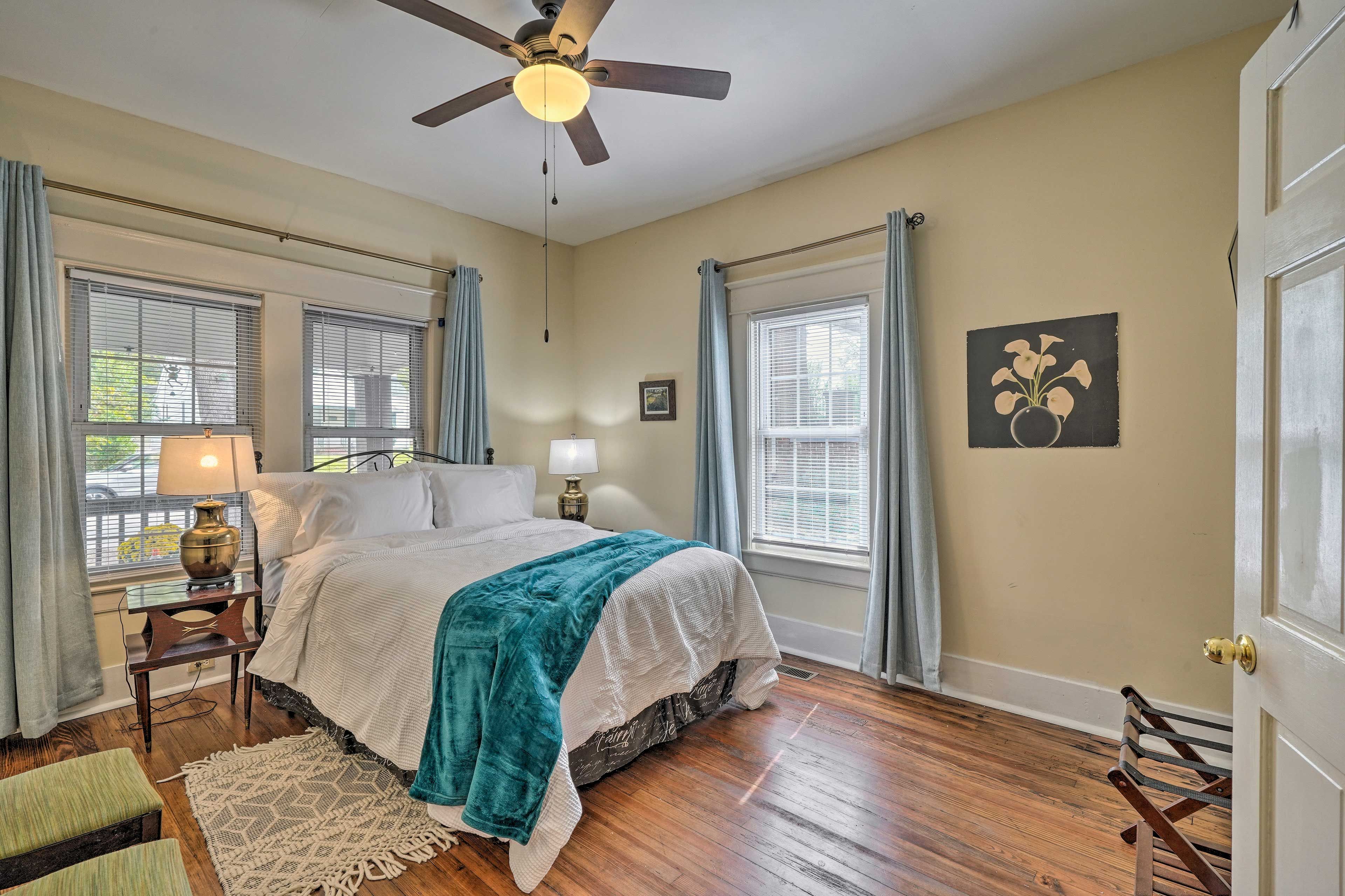 Bedroom 2 | Queen Bed | Linens Provided | Smart TV