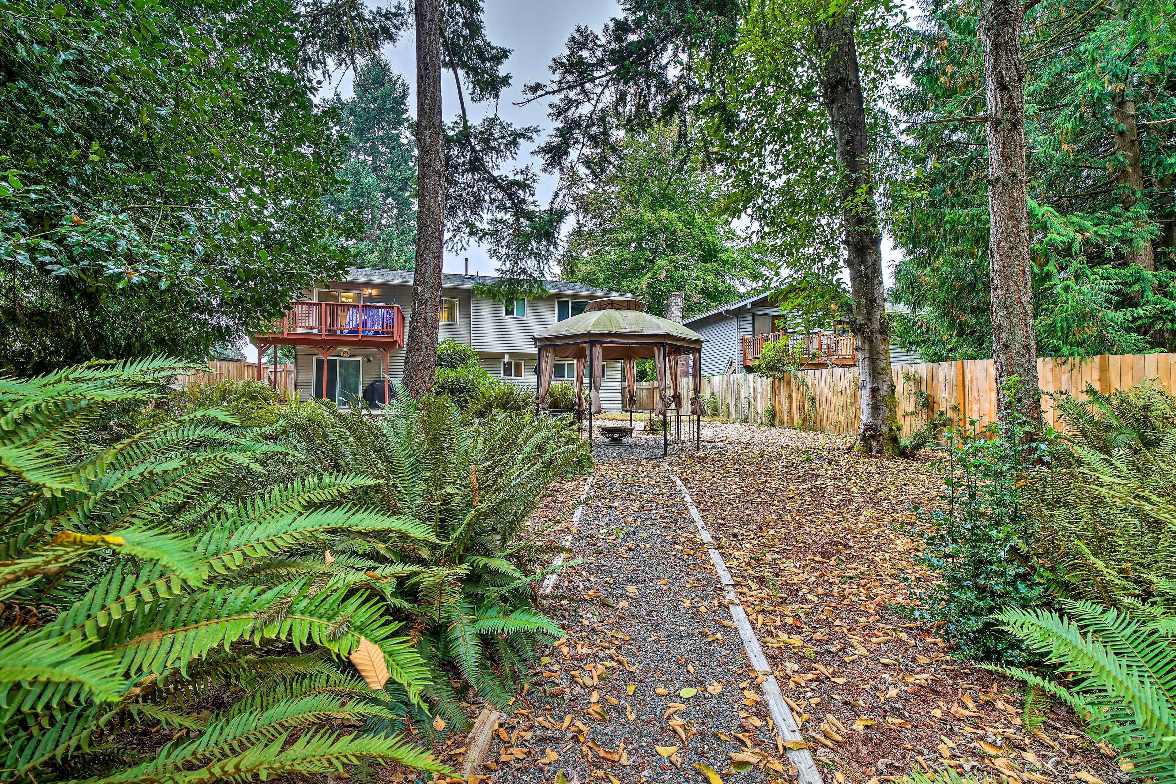Gazebo & Fenced Yard