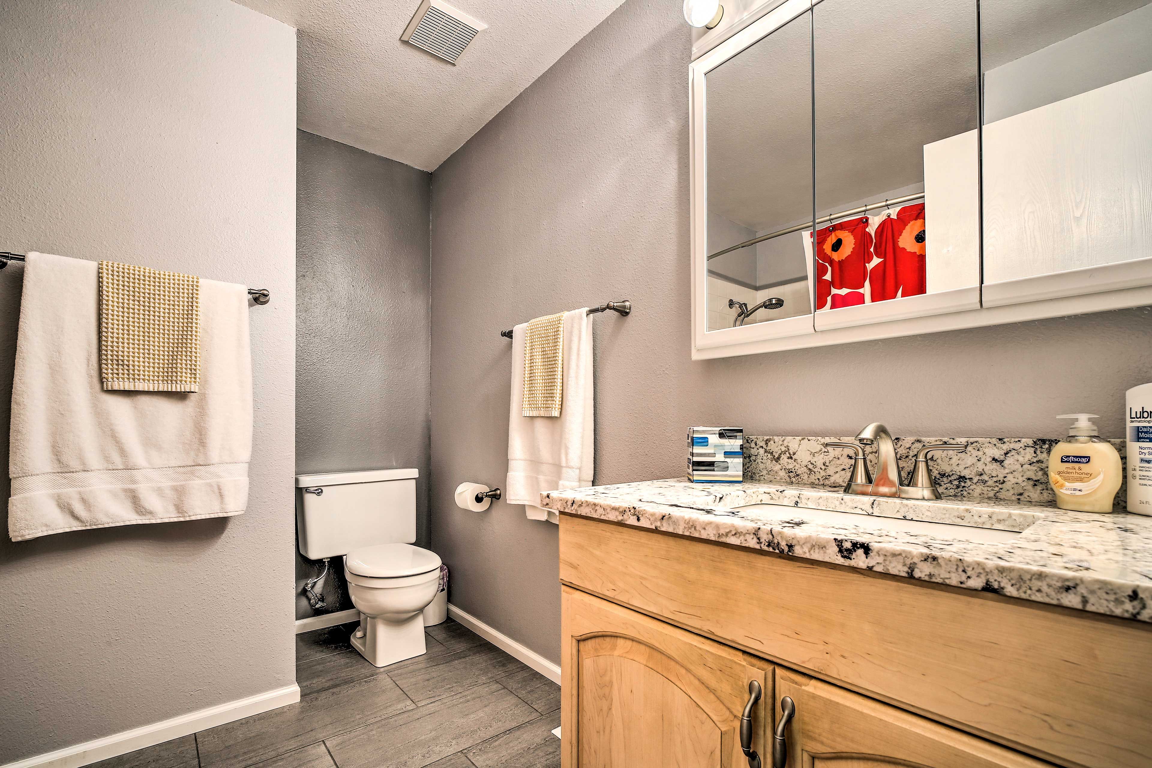 Full Bathroom | Hair Dryer