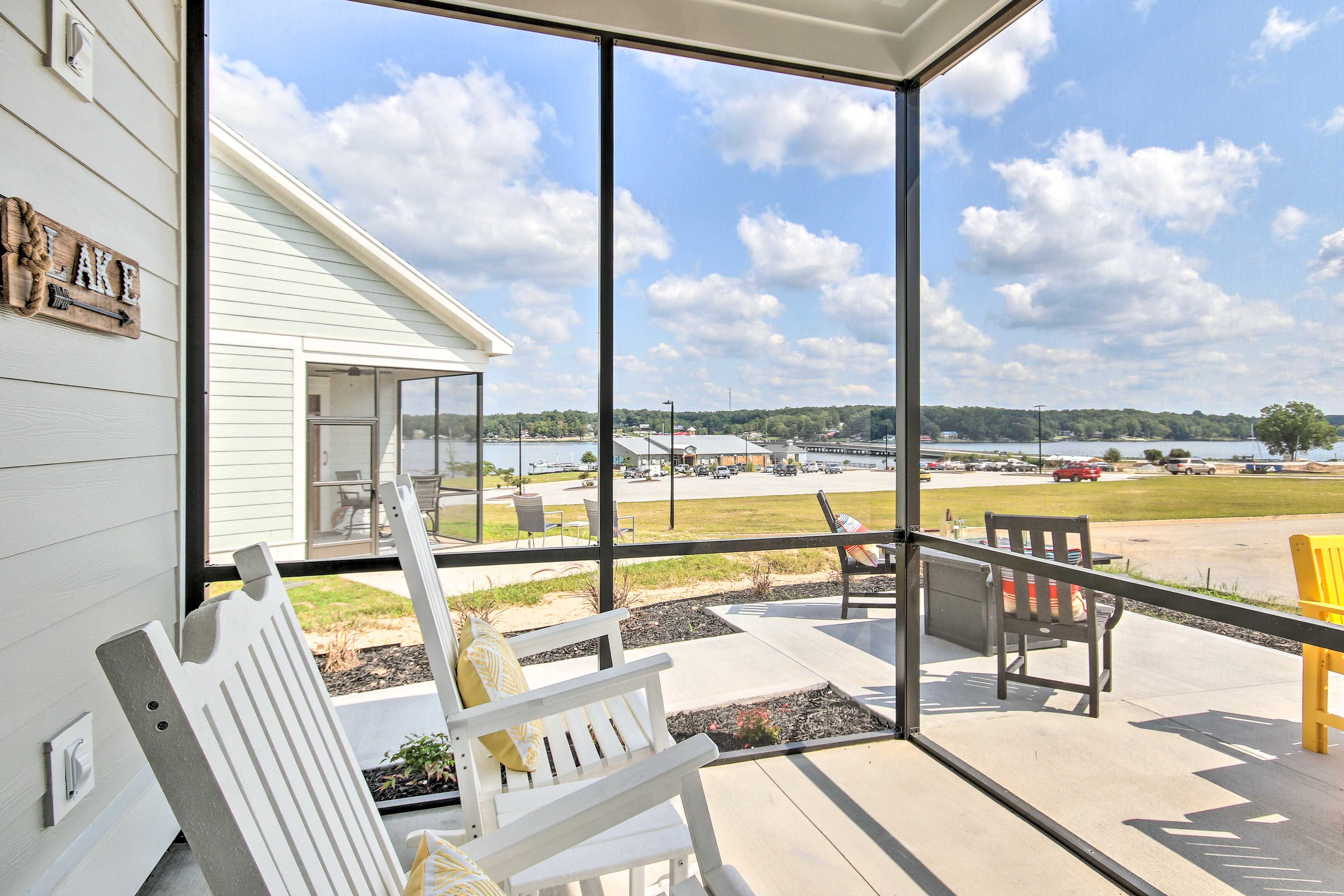 Screened-In Patio