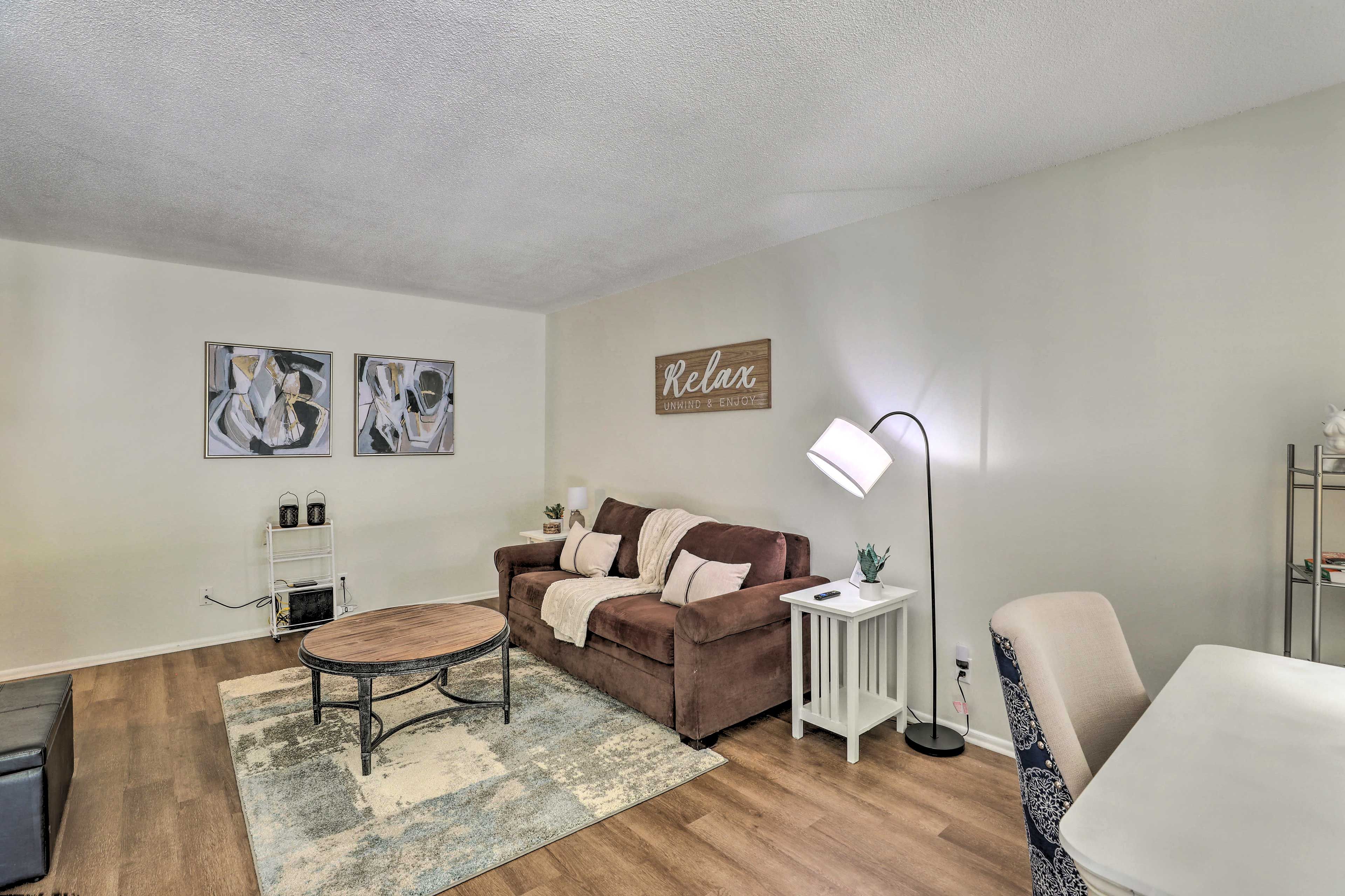 Living Room | Queen Sleeper Sofa | Smart TV