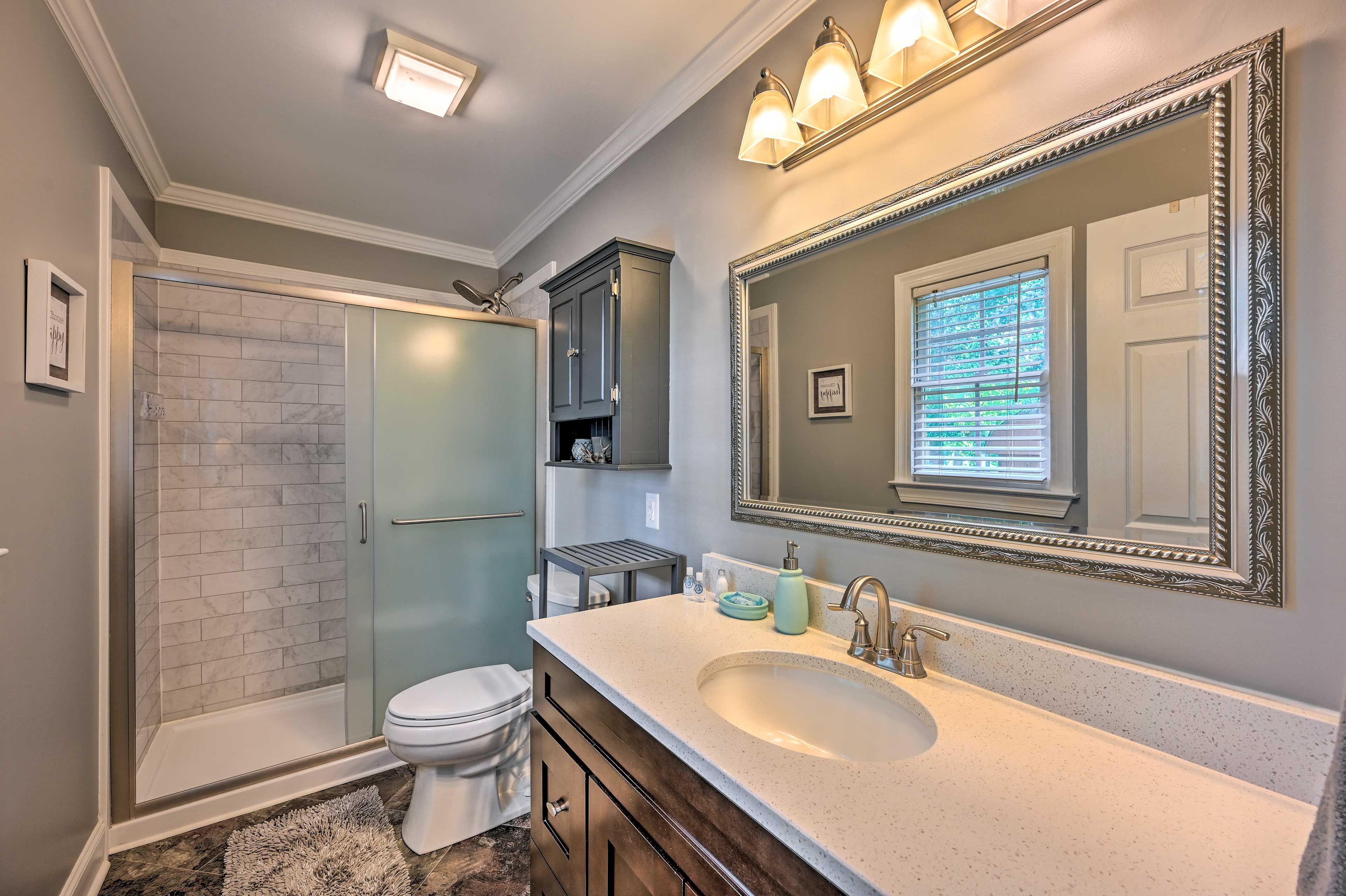 Full En-Suite Bathroom | Complimentary Toiletries