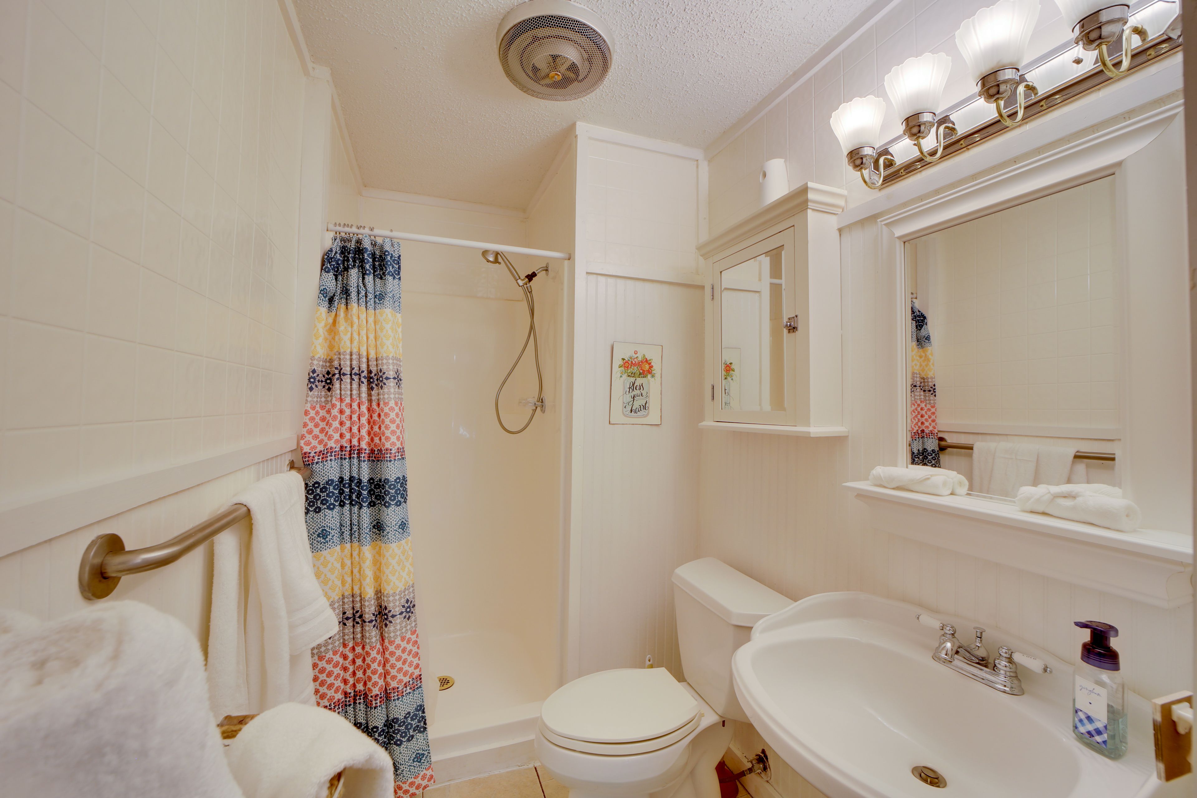 Bathroom | Towels Provided