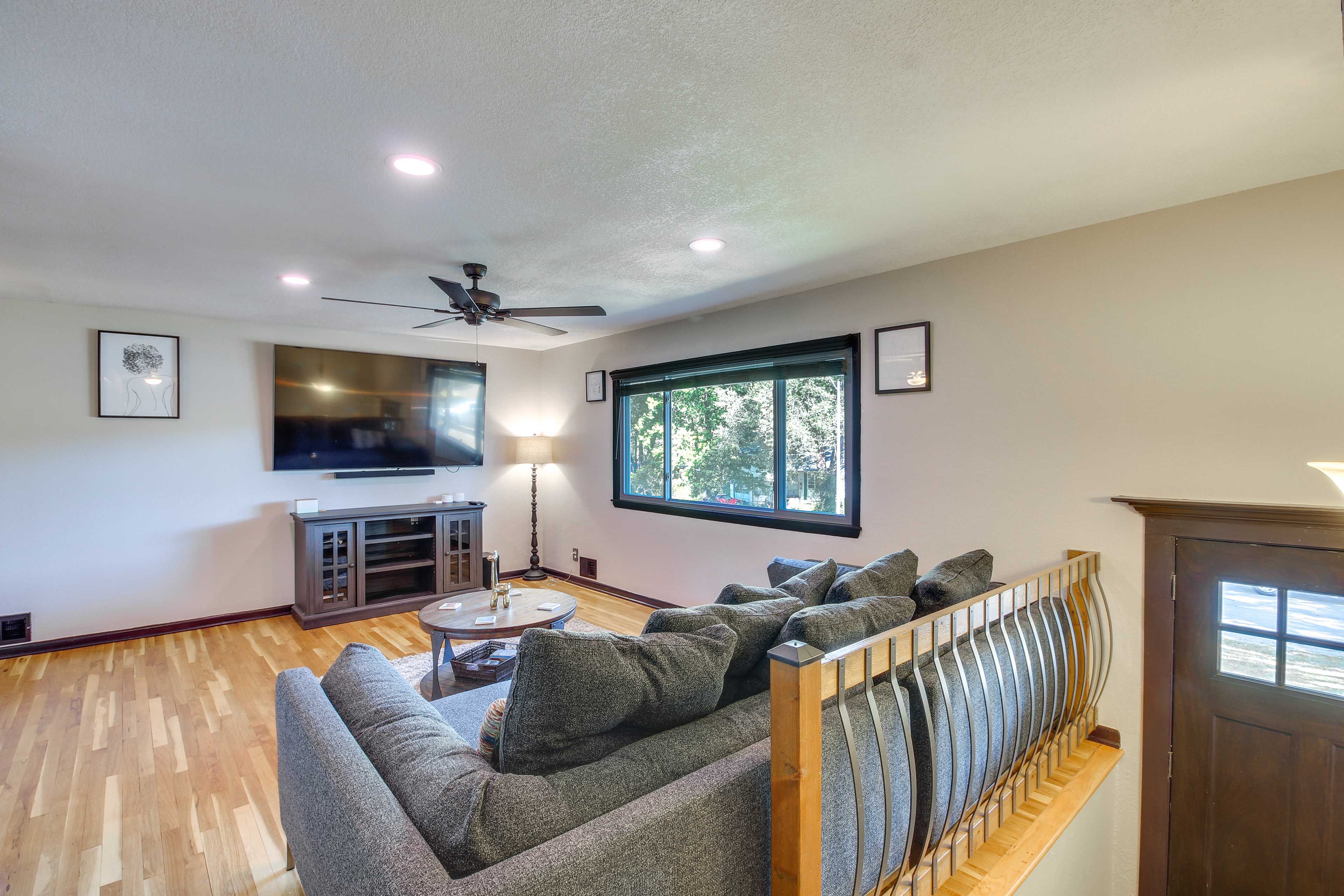 Kansas City Vacation Rental | 3BR | 2.5BA | Stairs Required | 1,200 Sq Ft