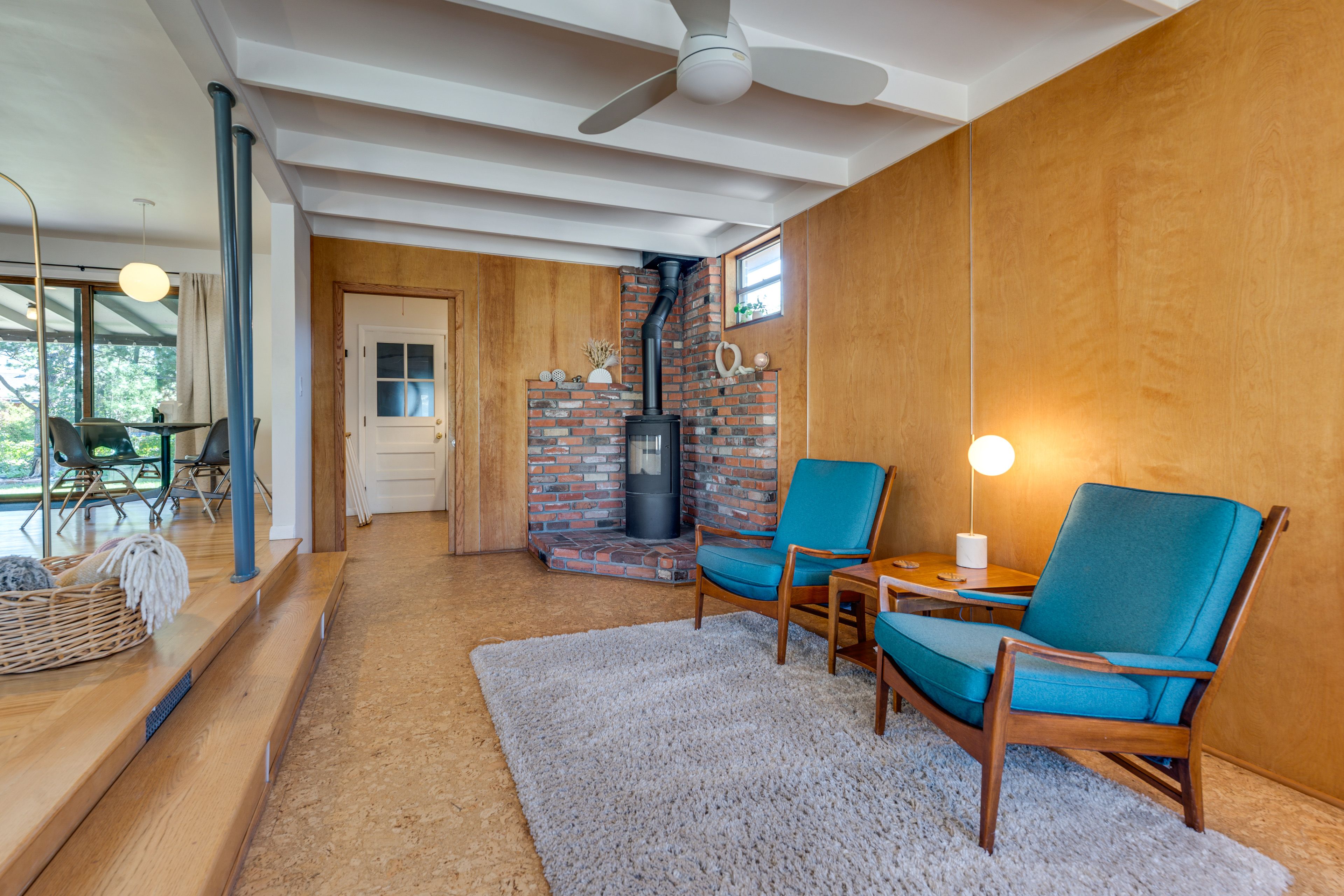 Sitting Area | Decorative Pellet Stove