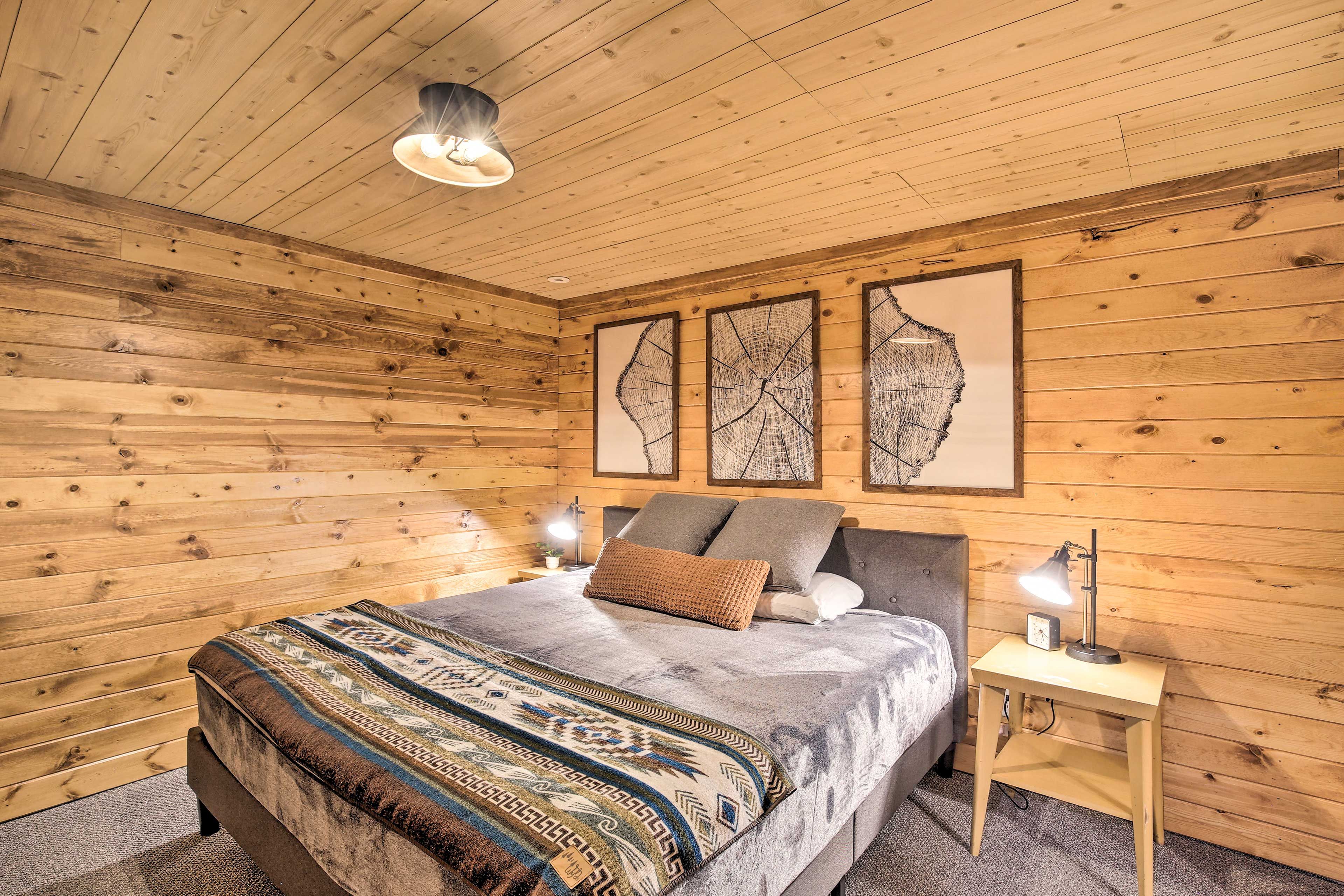 Bedroom 3 | King Bed | Twin Bunk Bed | Full En-Suite Bathroom
