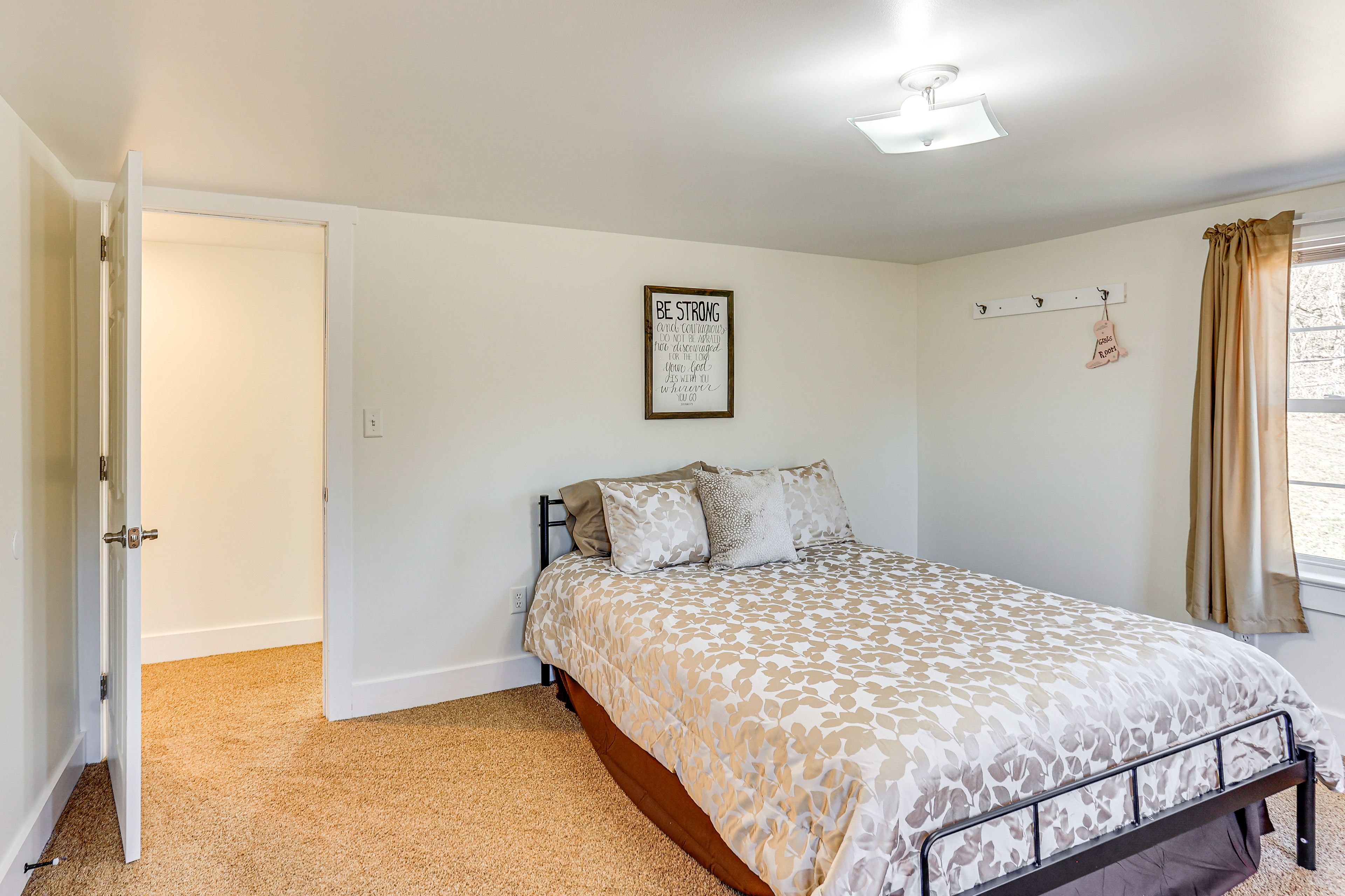 Bedroom 2 | Queen Bed | 2nd Floor