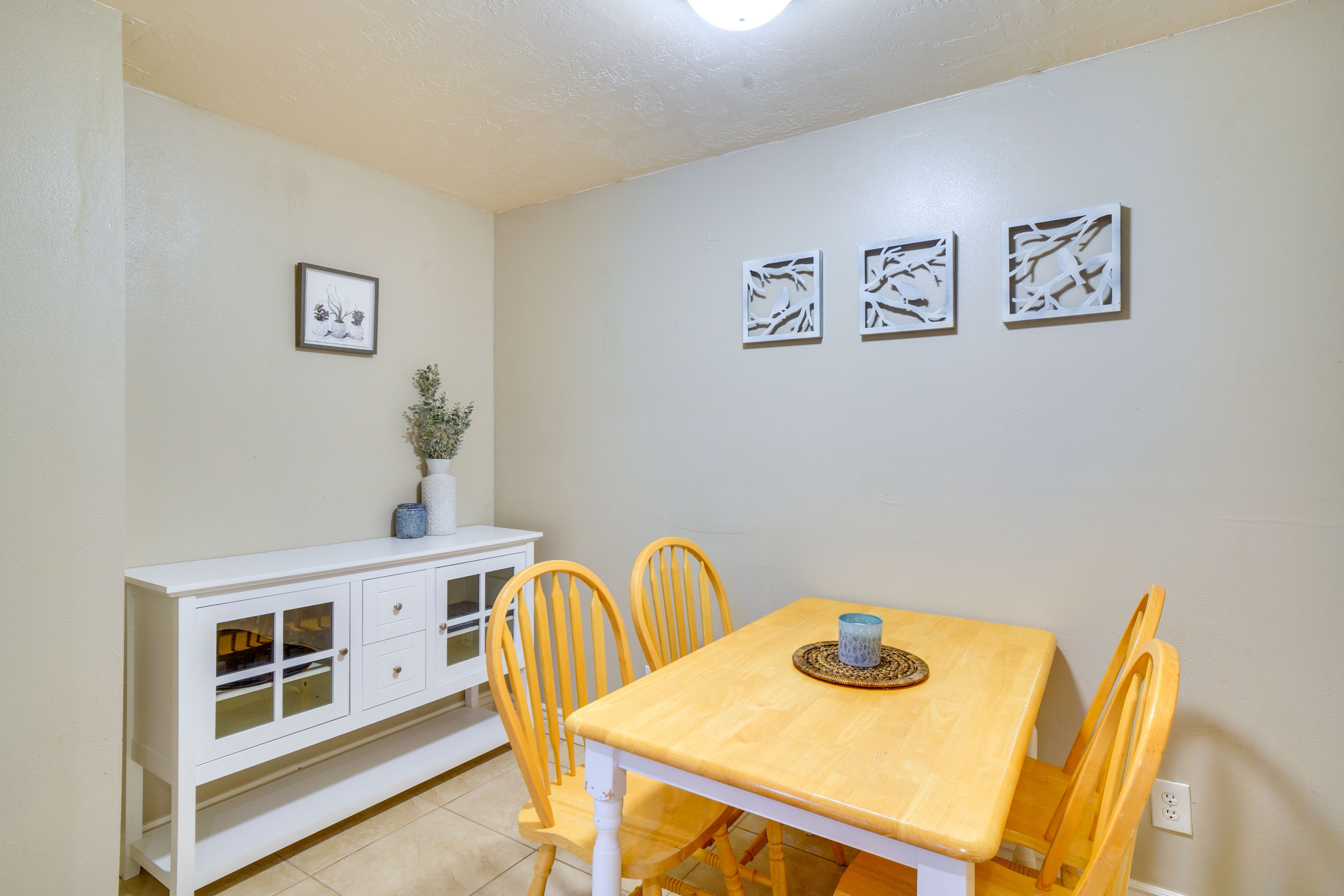 Basement Dining Area | Dishes & Flatware Provided