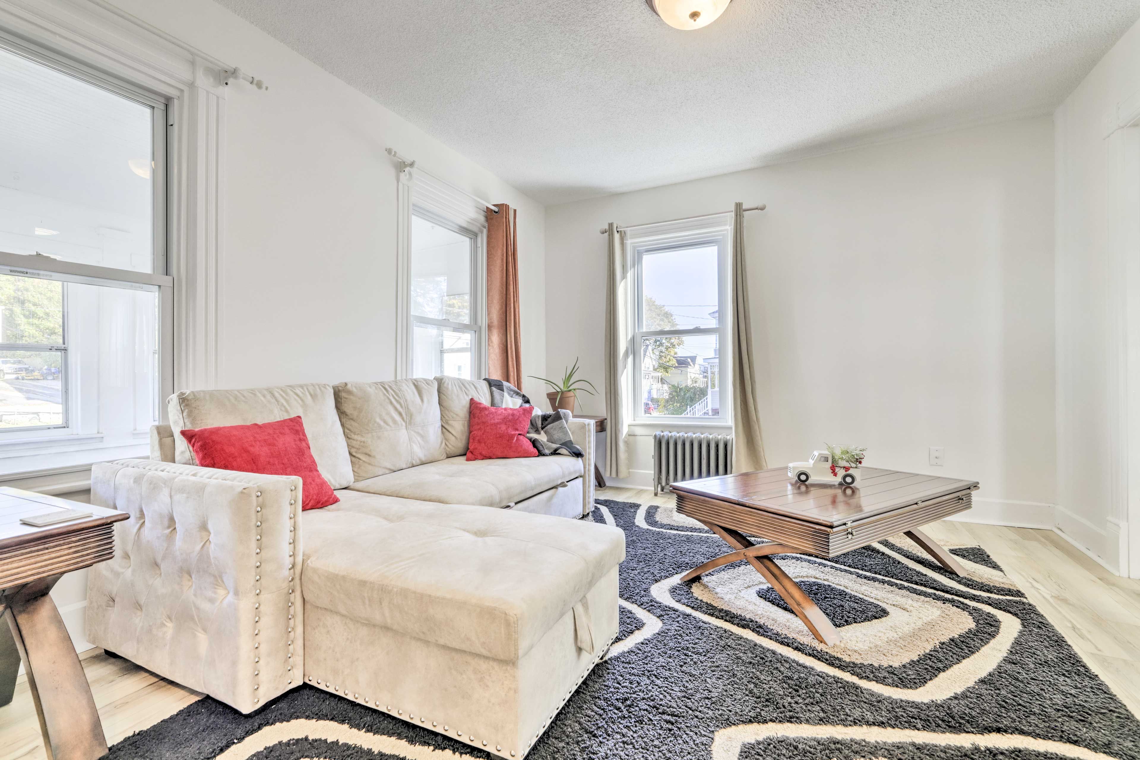 New London Vacation Rental | 3BR | 2BA | 1,685 Sq Ft | Stairs Required to Access